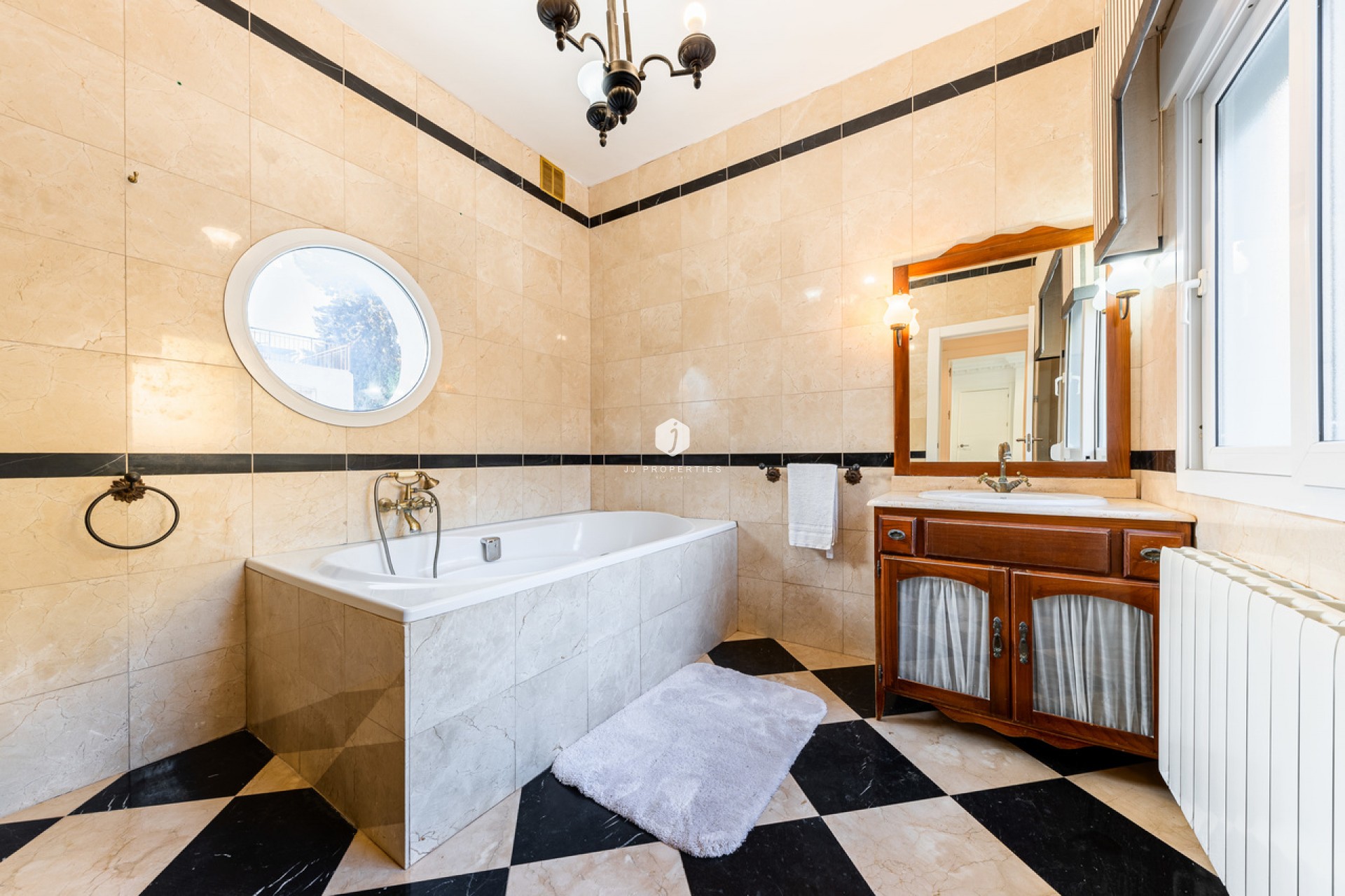 Z drugiej ręki - Villa -
Dehesa de Campoamor - Costa Blanca