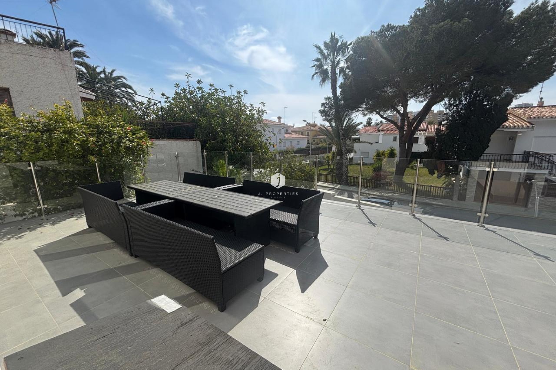 Z drugiej ręki - Villa -
Dehesa de Campoamor - Costa Blanca