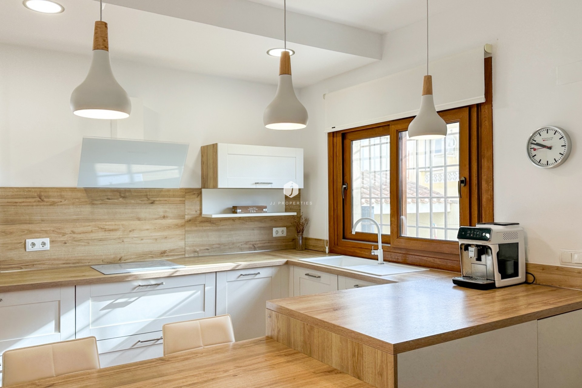 Z drugiej ręki - Villa -
Dehesa de Campoamor - Costa Blanca