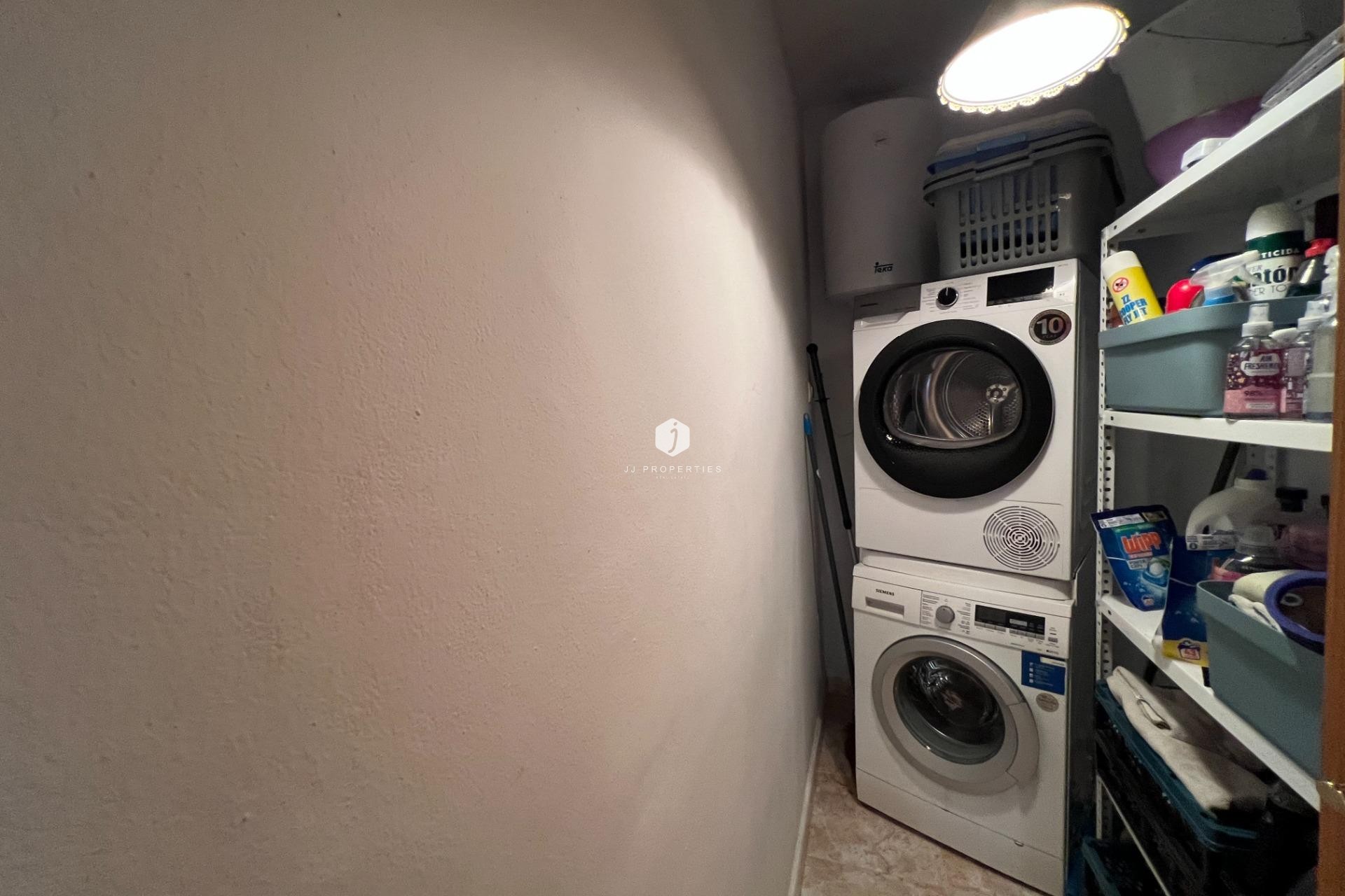 Z drugiej ręki - Villa -
Dolores - Cmno. Escorredor