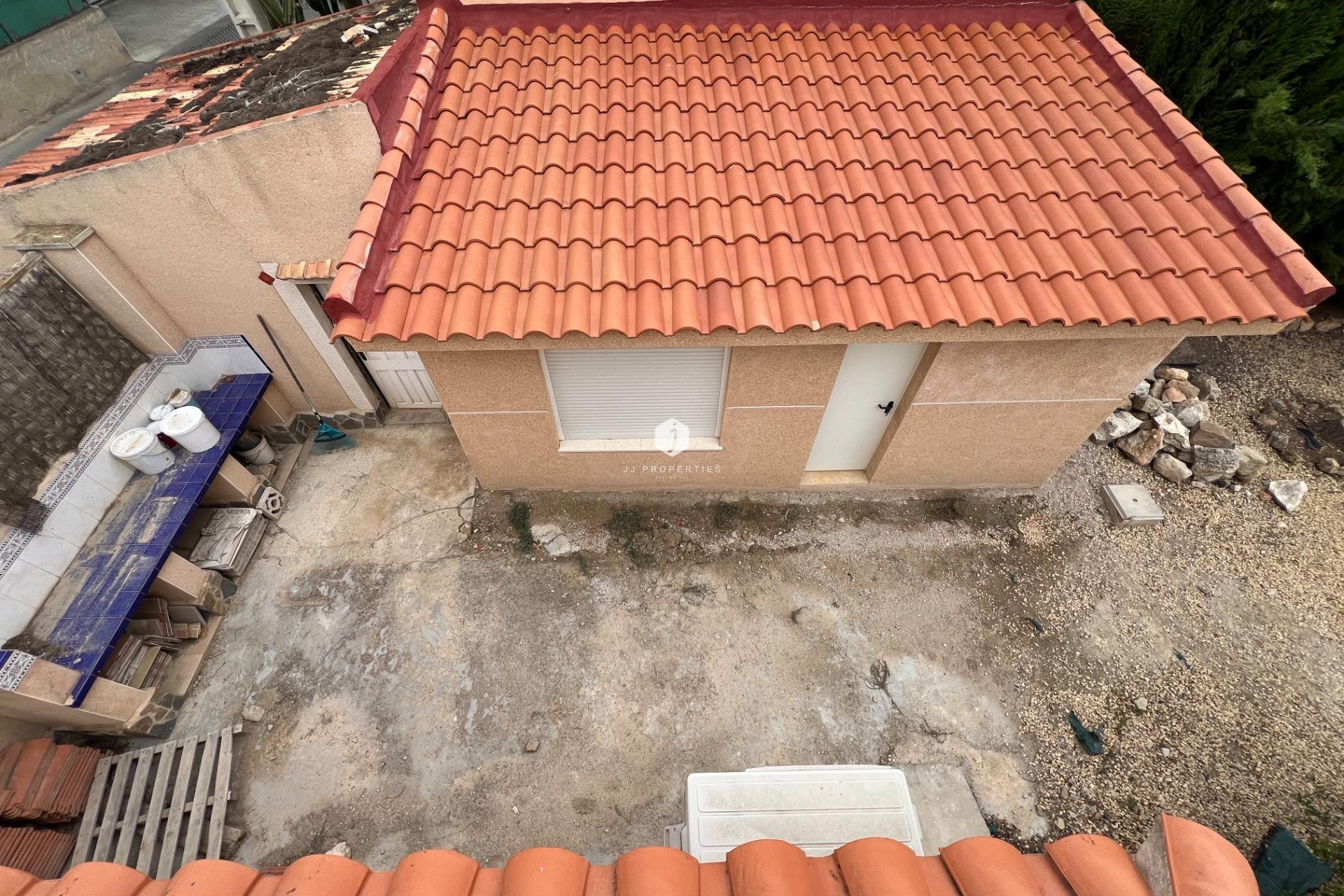 Z drugiej ręki - Villa -
Dolores - Cmno. Escorredor