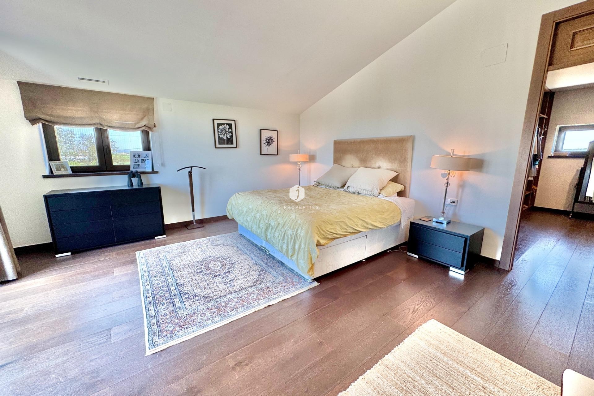 Z drugiej ręki - Villa -
Dolores - Comunidad Valenciana