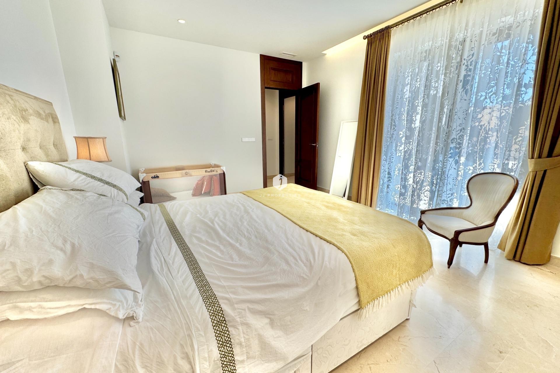 Z drugiej ręki - Villa -
Dolores - Comunidad Valenciana