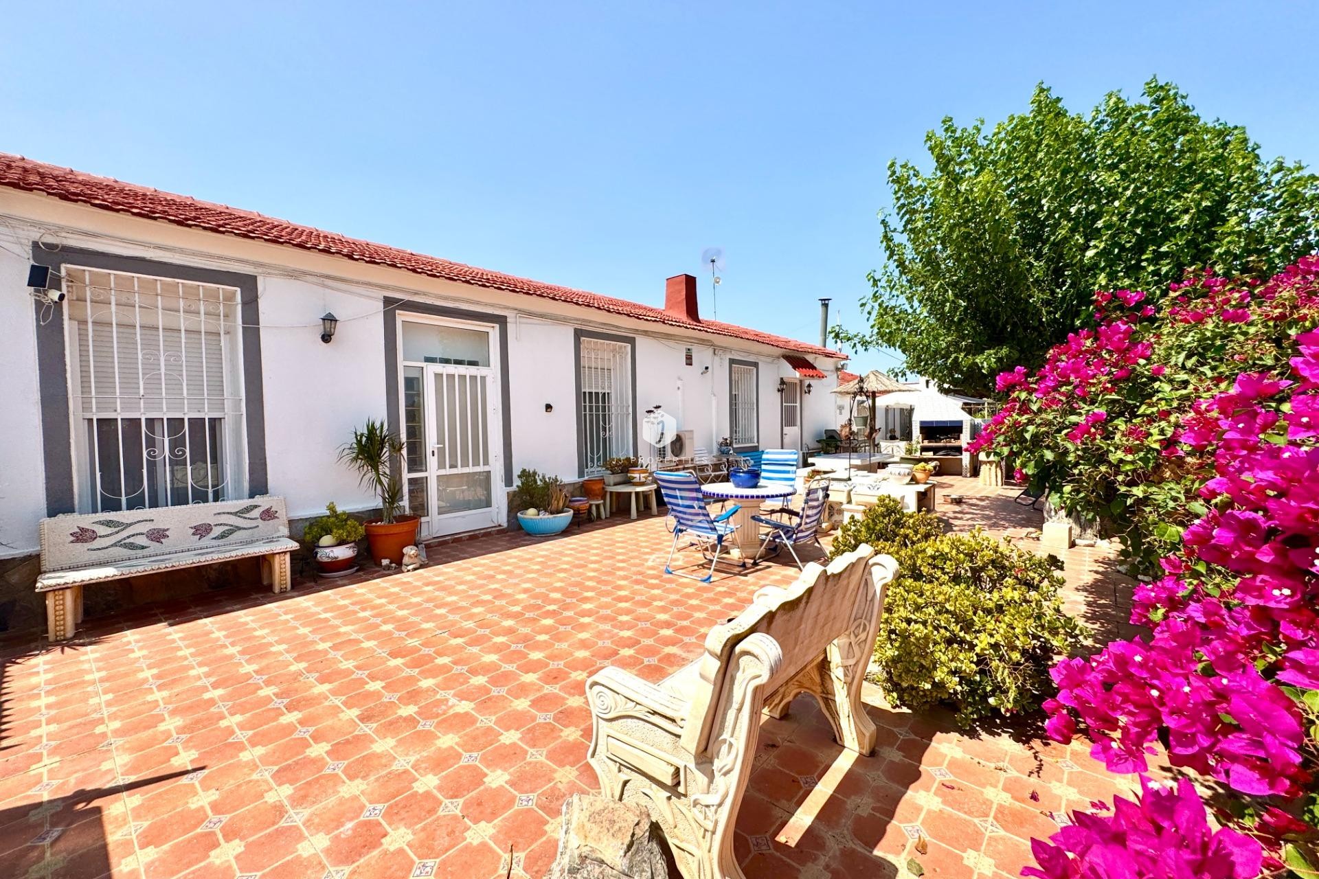 Z drugiej ręki - Villa -
Dolores - Comunidad Valenciana