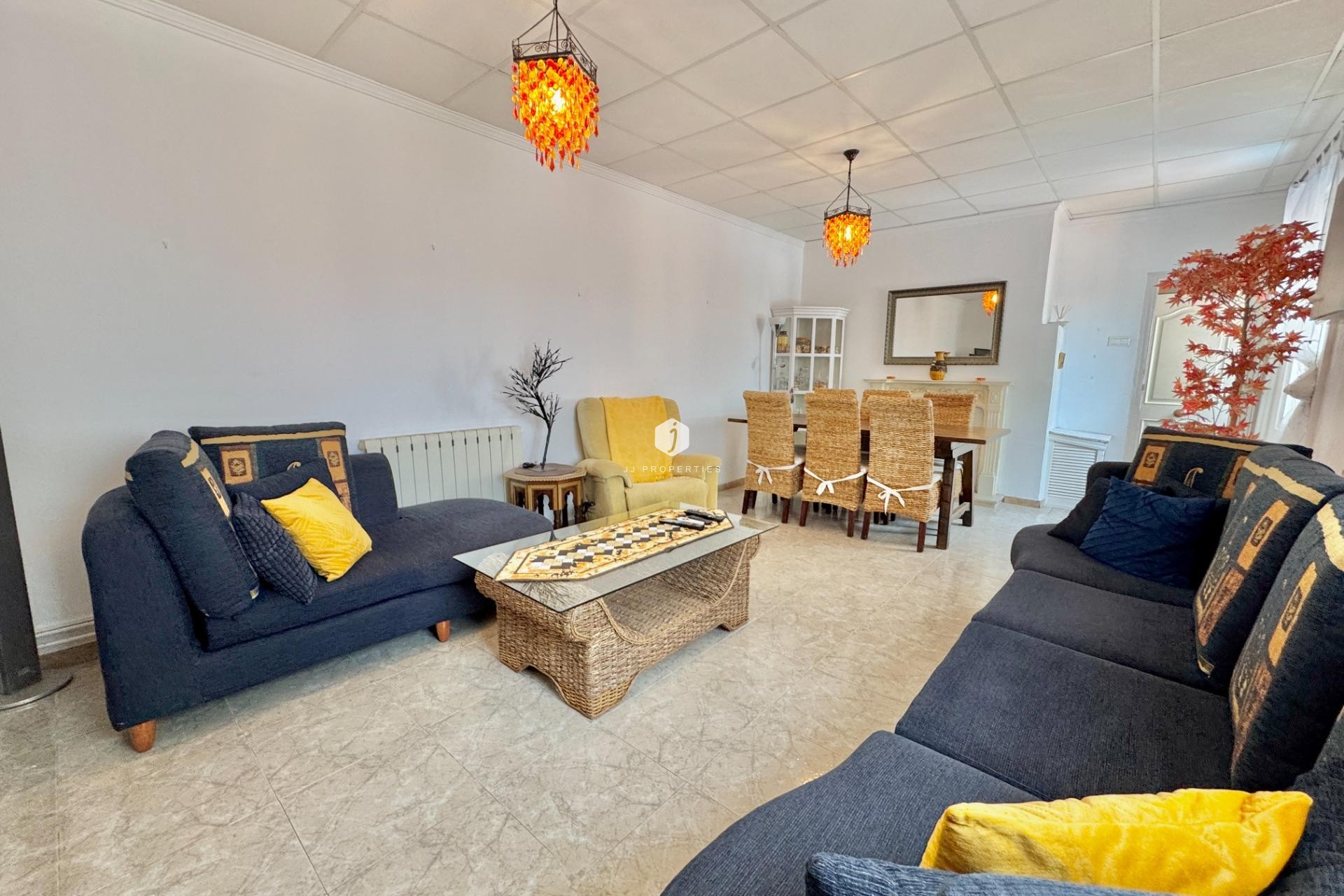 Z drugiej ręki - Villa -
Dolores - Comunidad Valenciana