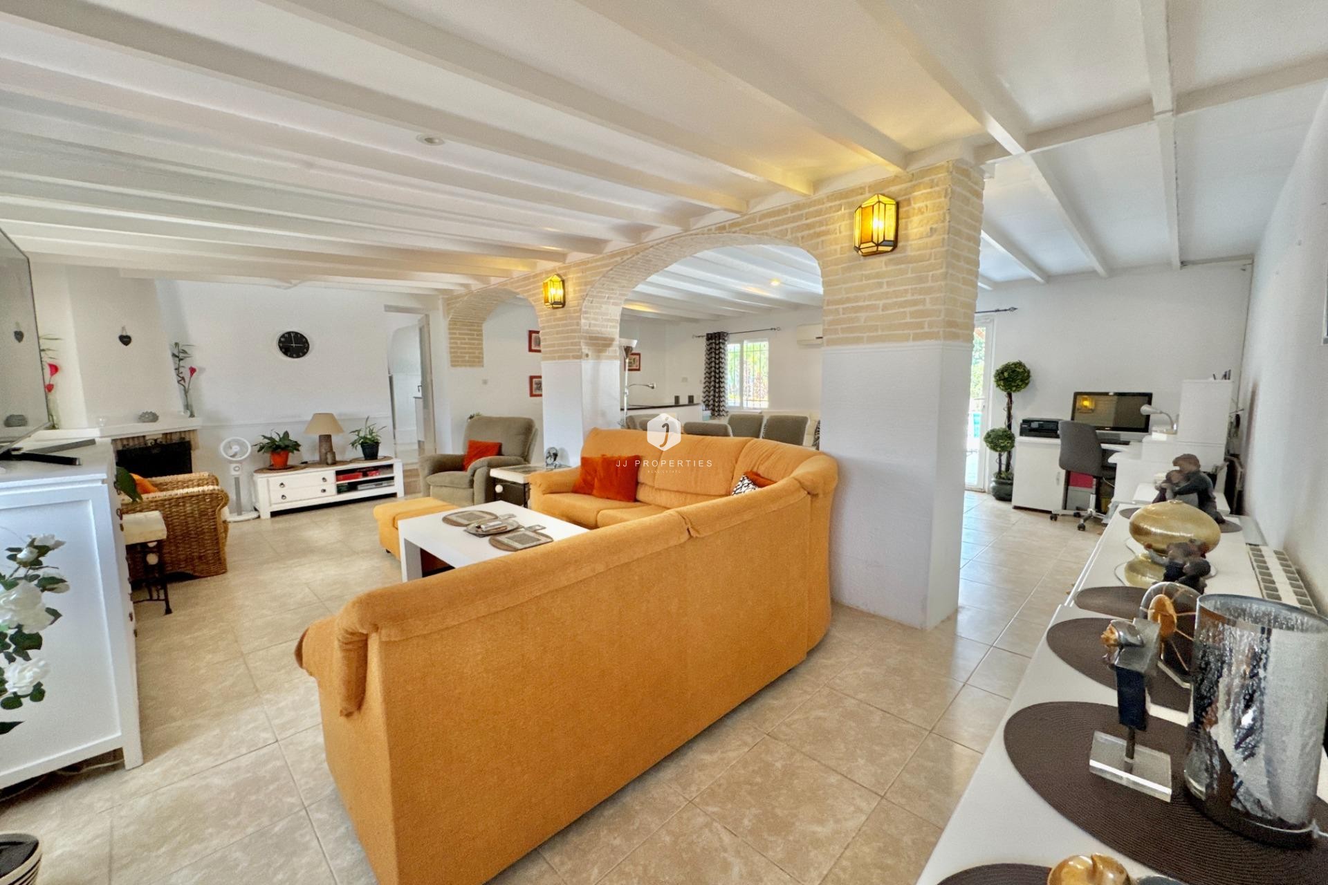 Z drugiej ręki - Villa -
Dolores - Comunidad Valenciana