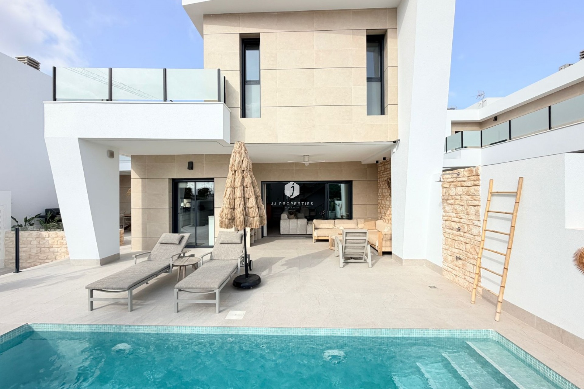 Z drugiej ręki - Villa -
Dolores - Costa Blanca