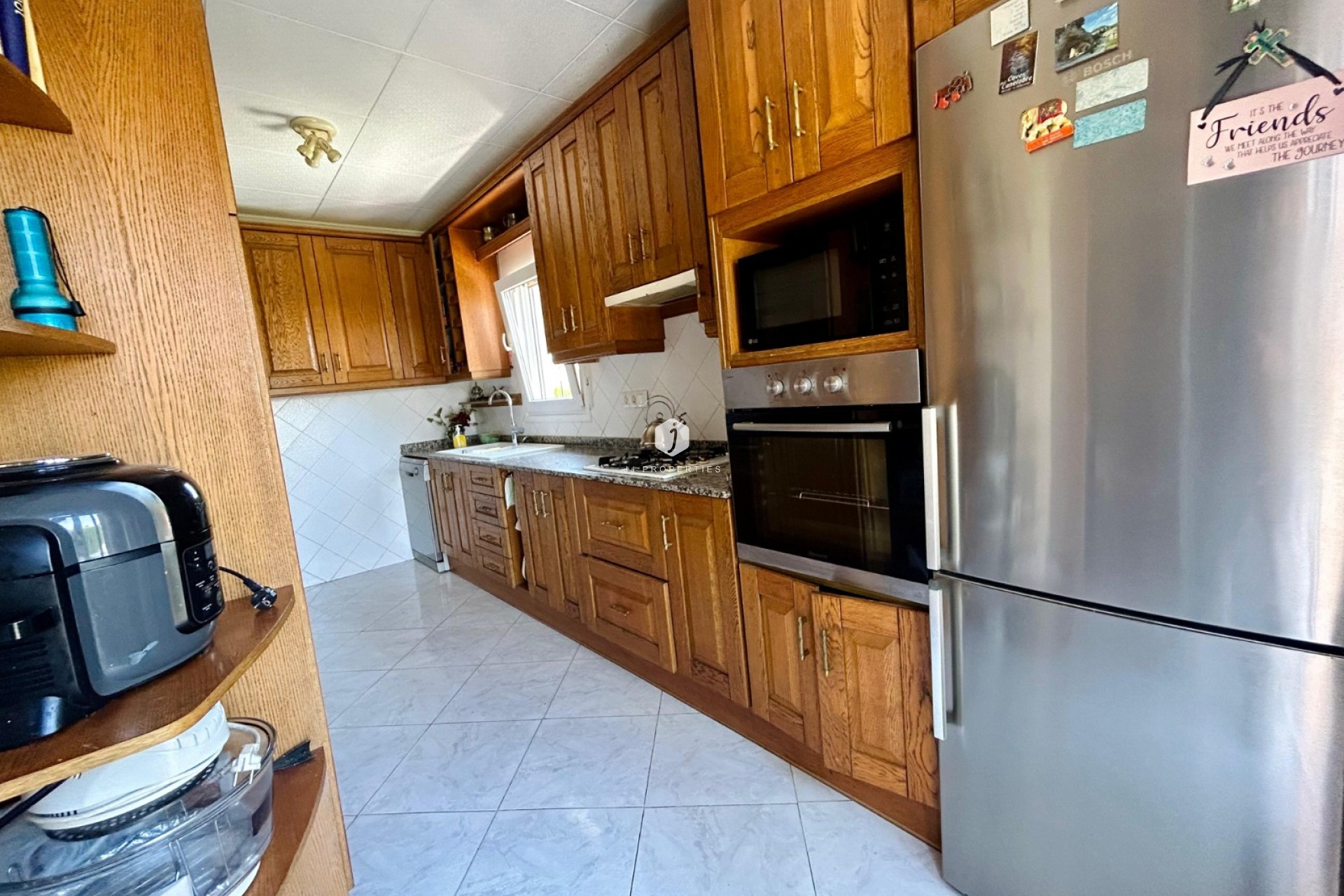 Z drugiej ręki - Villa -
El Chaparral - Inland