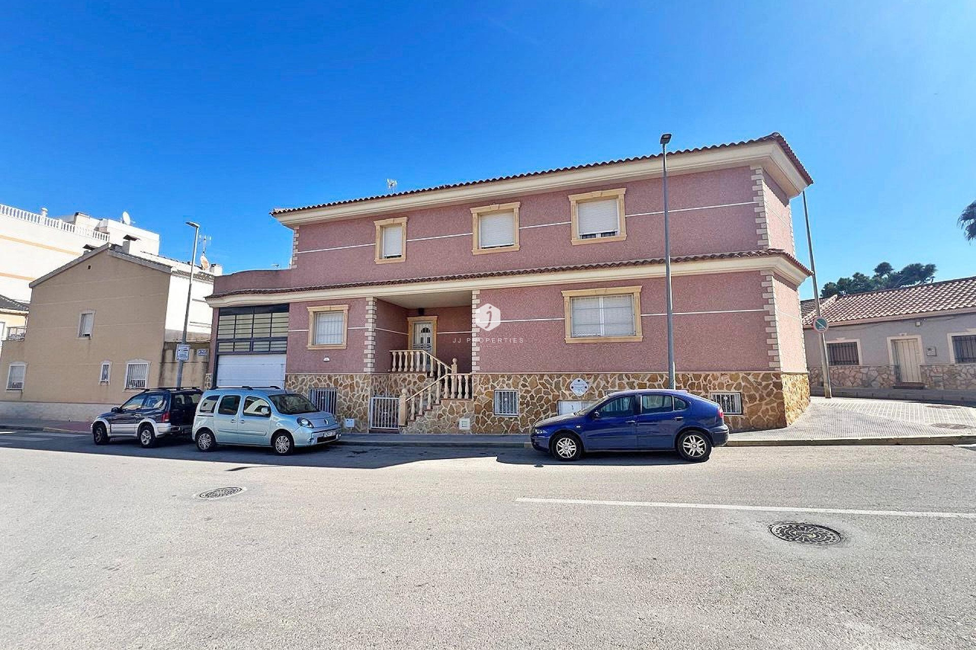 Z drugiej ręki - Villa -
Formentera del Segura - C- Cooperativa