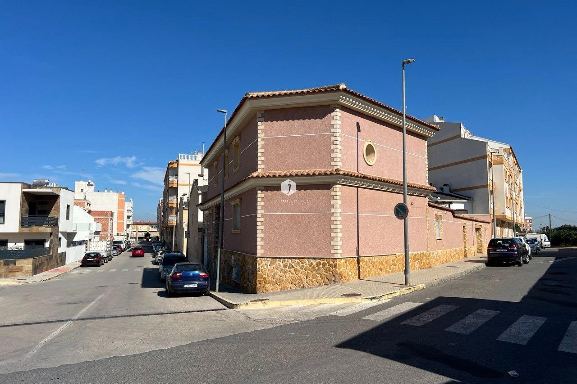 Z drugiej ręki - Villa -
Formentera del Segura - C- Cooperativa