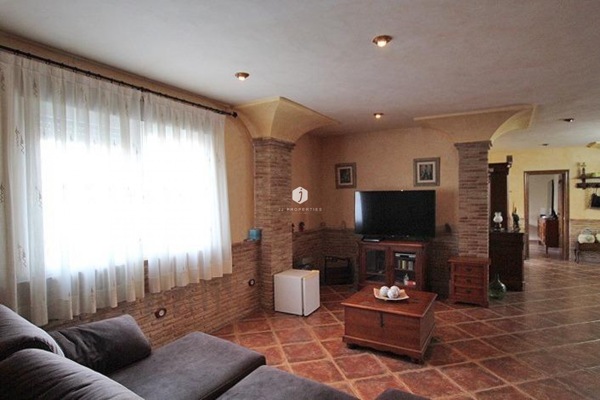 Z drugiej ręki - Villa -
Formentera del Segura - C- Cooperativa