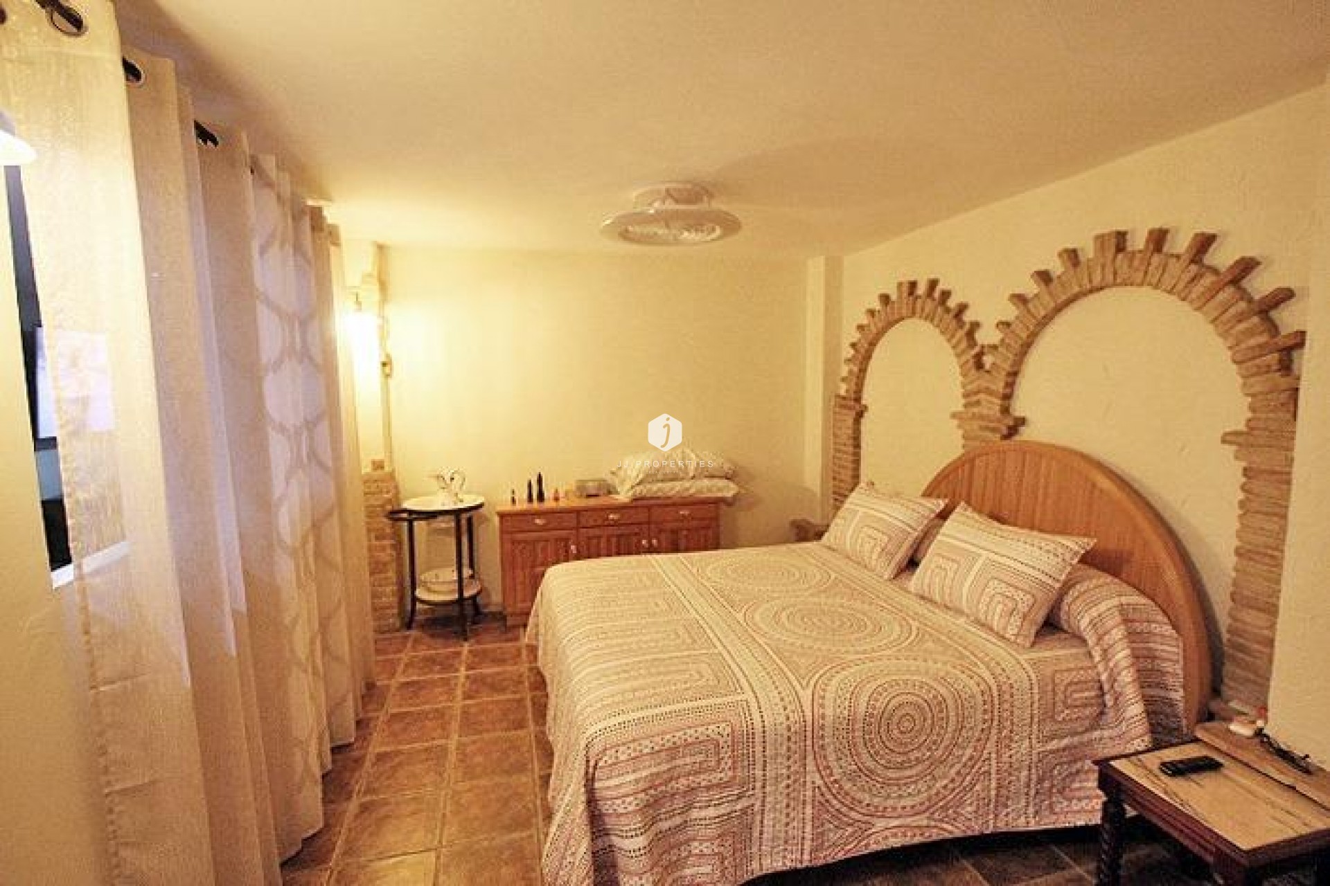 Z drugiej ręki - Villa -
Formentera del Segura - C- Cooperativa