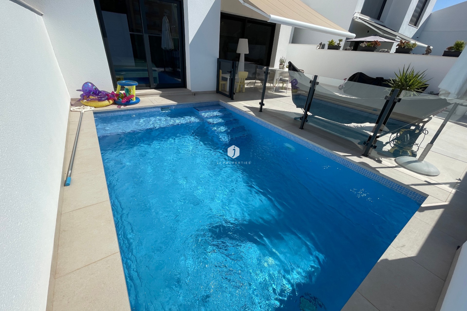 Z drugiej ręki - Villa -
Formentera del Segura - Costa Blanca