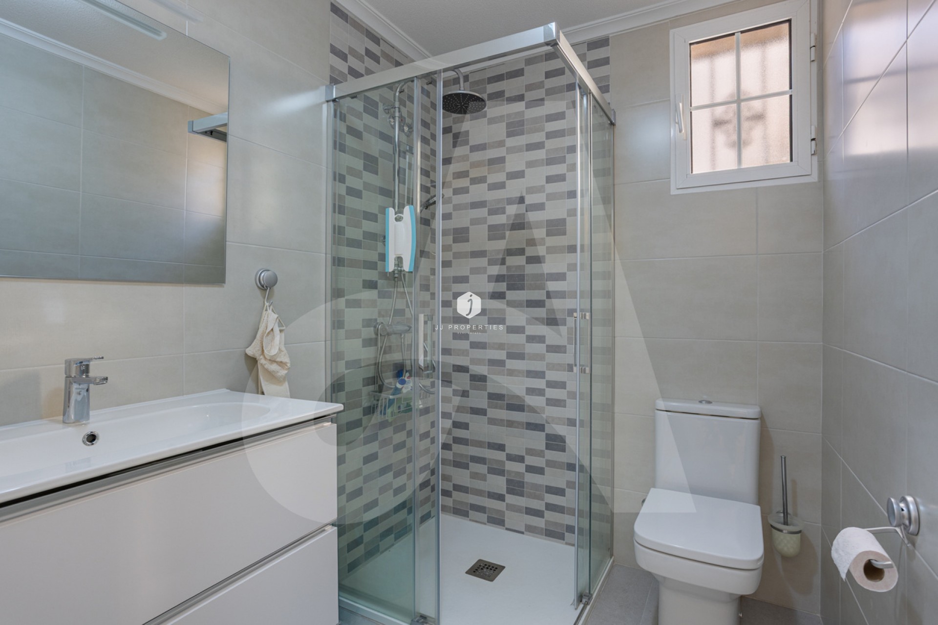 Z drugiej ręki - Villa -
Guardamar del Segura - El Raso