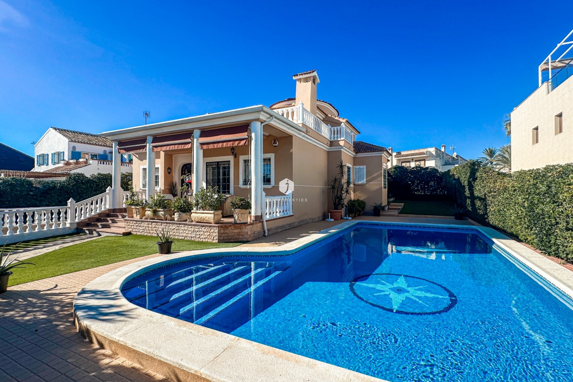 Z drugiej ręki - Villa -
La Mata - Costa Blanca