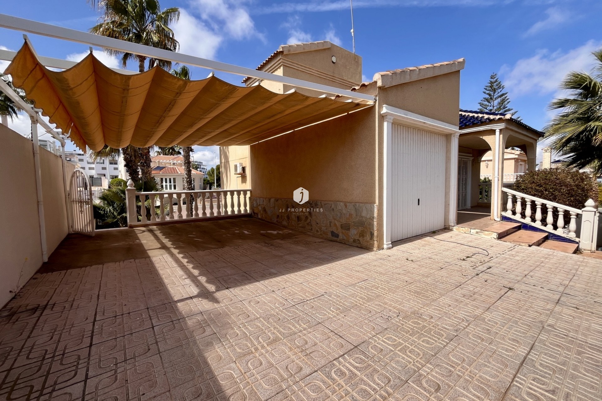 Z drugiej ręki - Villa -
La Zenia - Costa Blanca