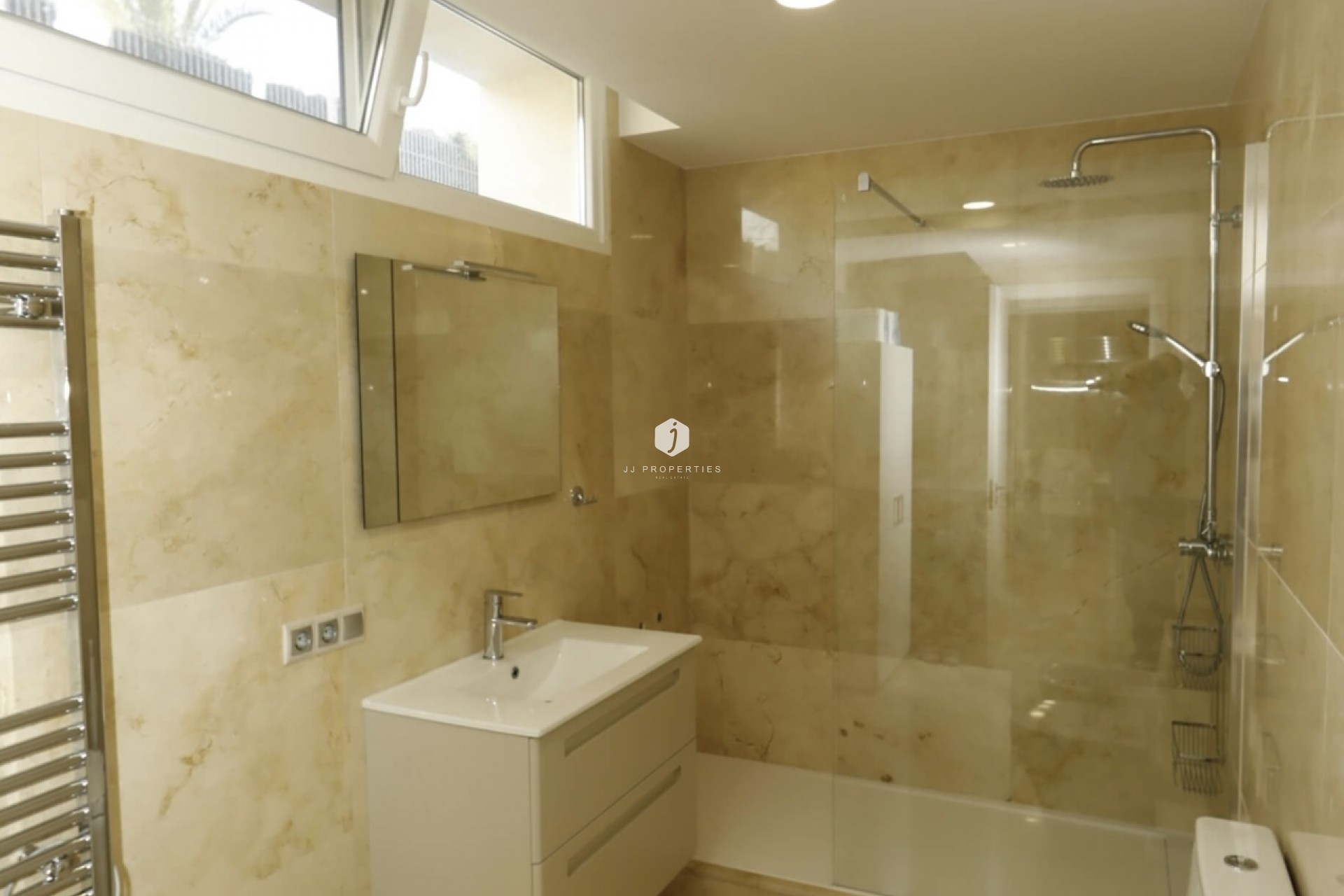 Z drugiej ręki - Villa -
La Zenia - Costa Blanca