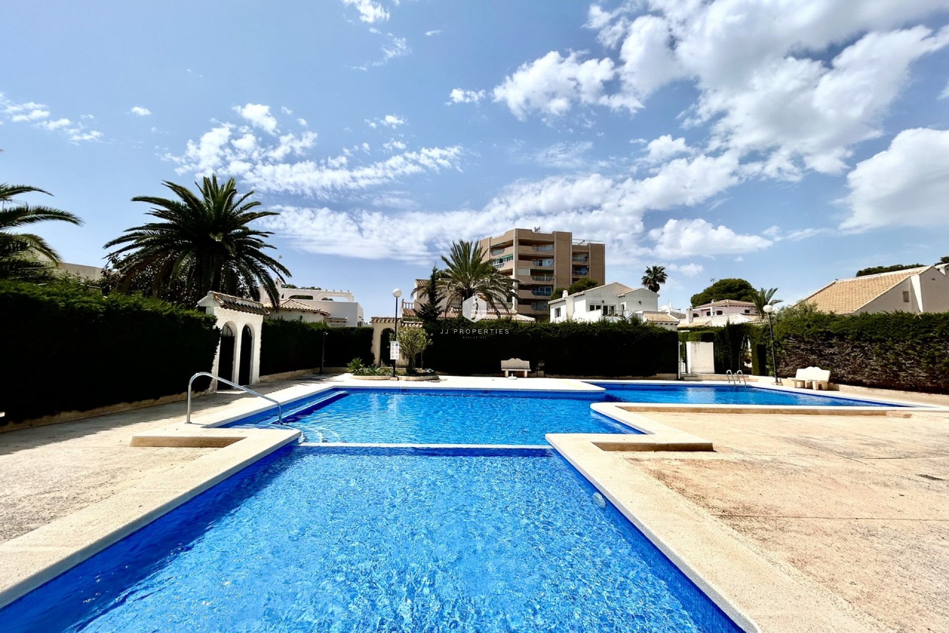 Z drugiej ręki - Villa -
La Zenia - Costa Blanca