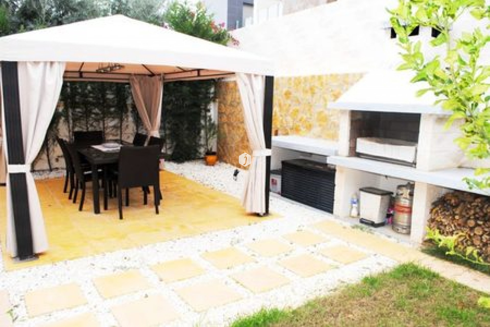 Z drugiej ręki - Villa -
La Zenia - Costa Blanca