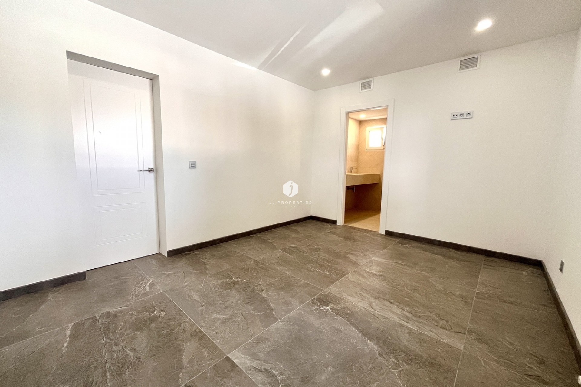 Z drugiej ręki - Villa -
Los Balcones - Costa Blanca