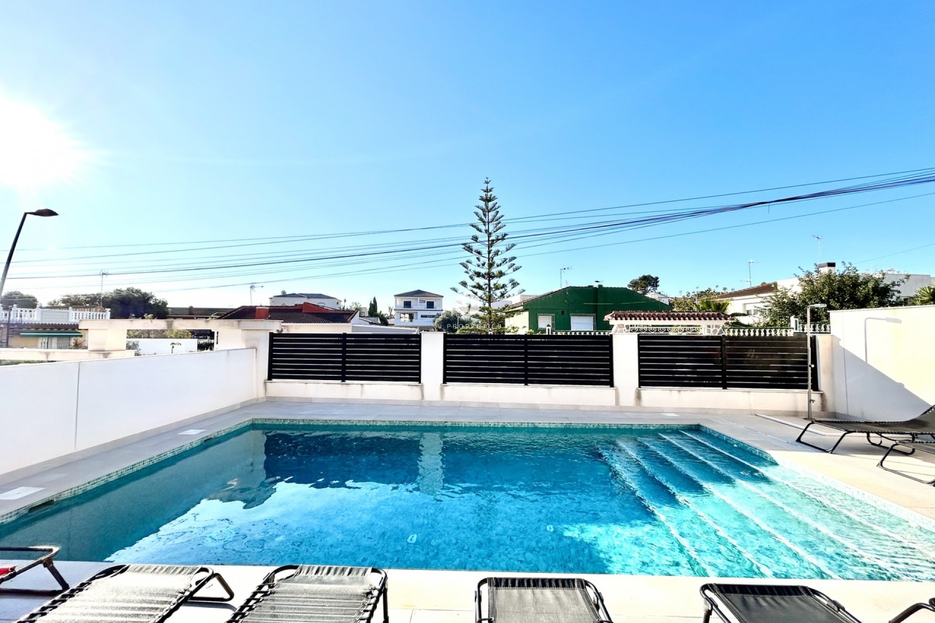 Z drugiej ręki - Villa -
Los Balcones - Costa Blanca