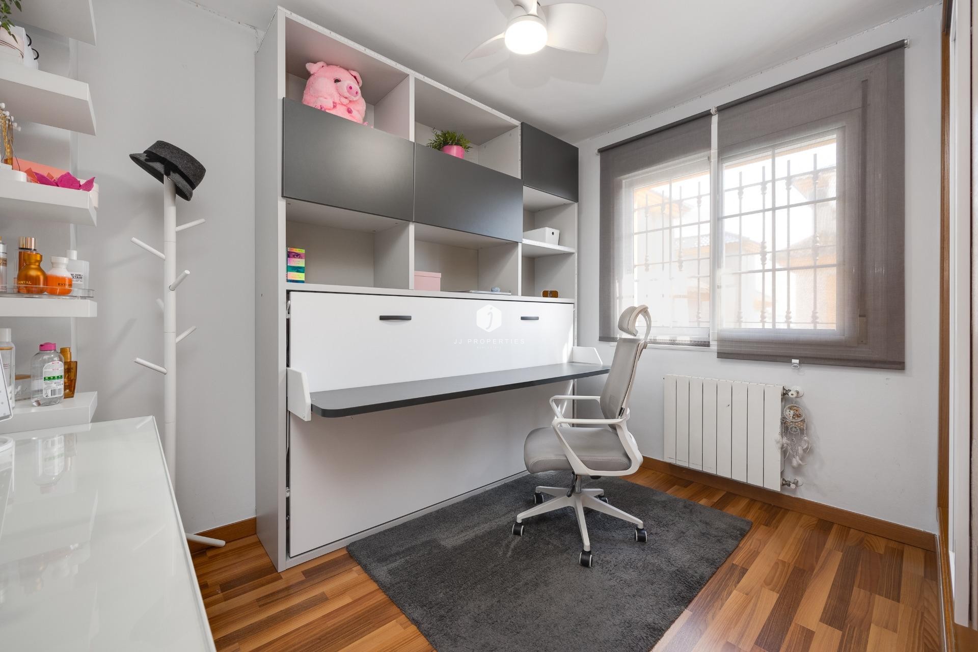 Z drugiej ręki - Villa -
Los Montesinos - La herrada