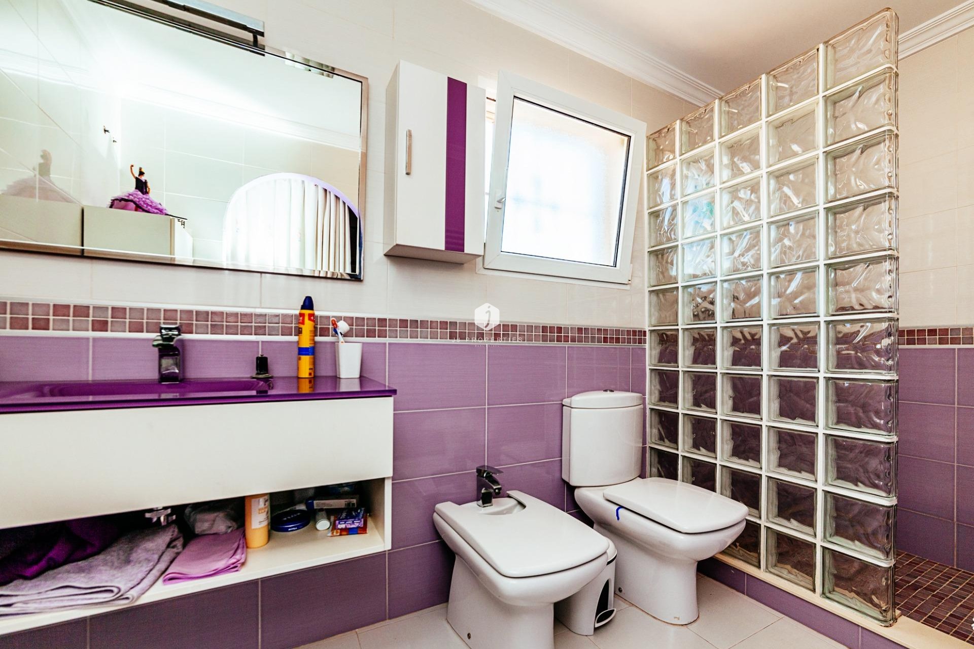 Z drugiej ręki - Villa -
Los Montesinos - Montesinos  Los