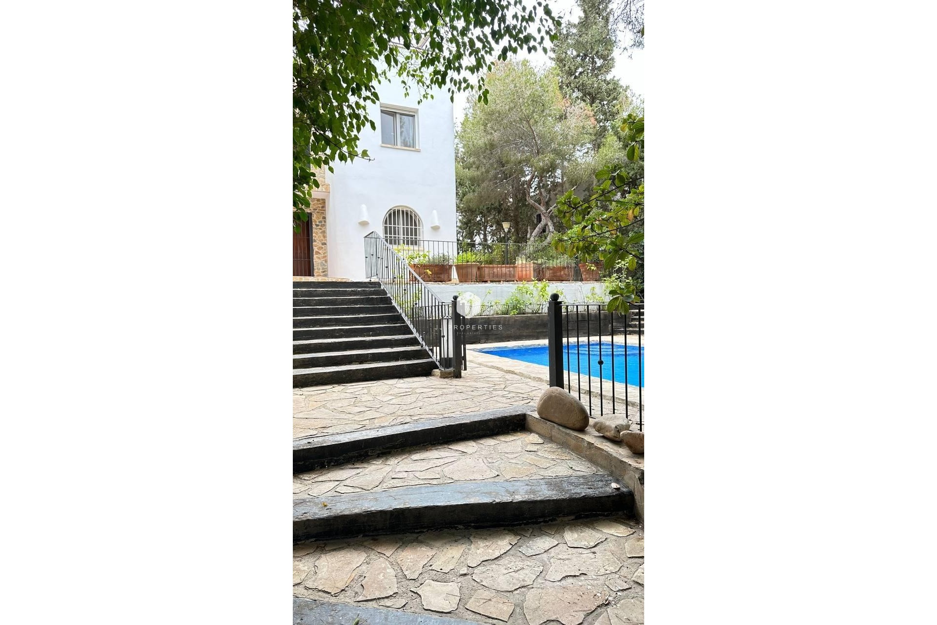 Z drugiej ręki - Villa -
Orihuela Costa - Campoamor