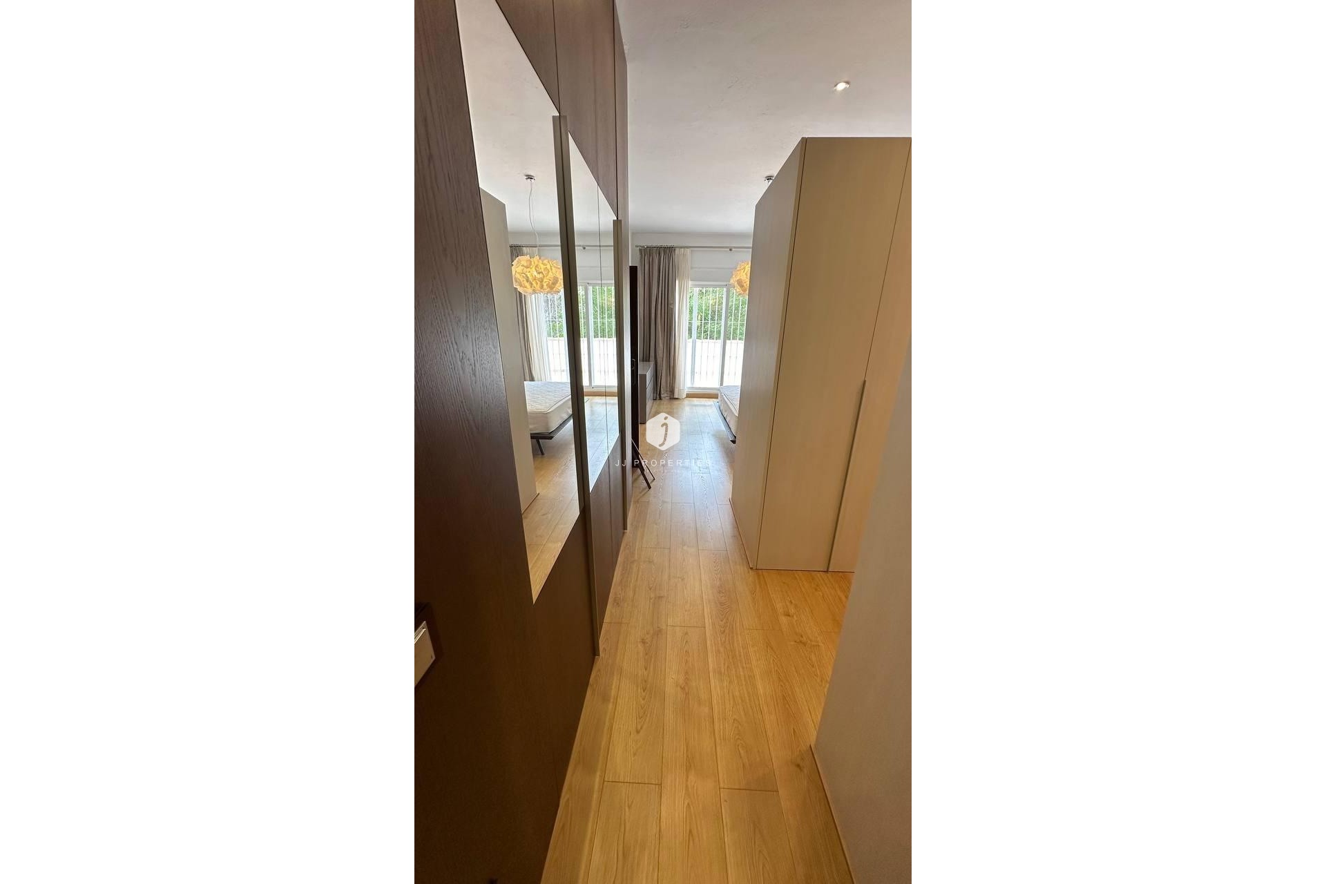 Z drugiej ręki - Villa -
Orihuela Costa - Campoamor