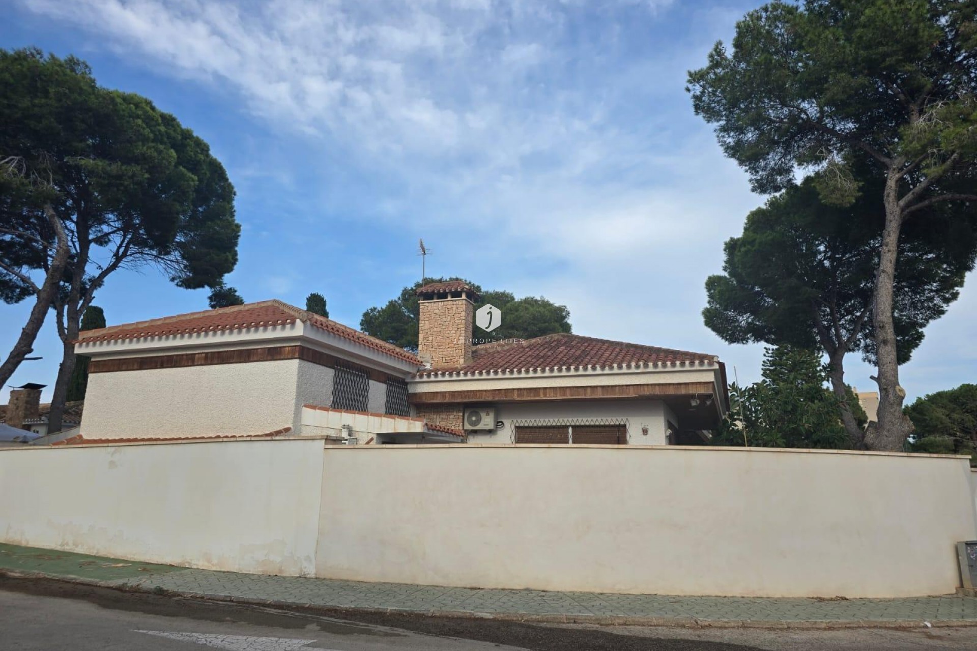 Z drugiej ręki - Villa -
Orihuela Costa - Campoamor