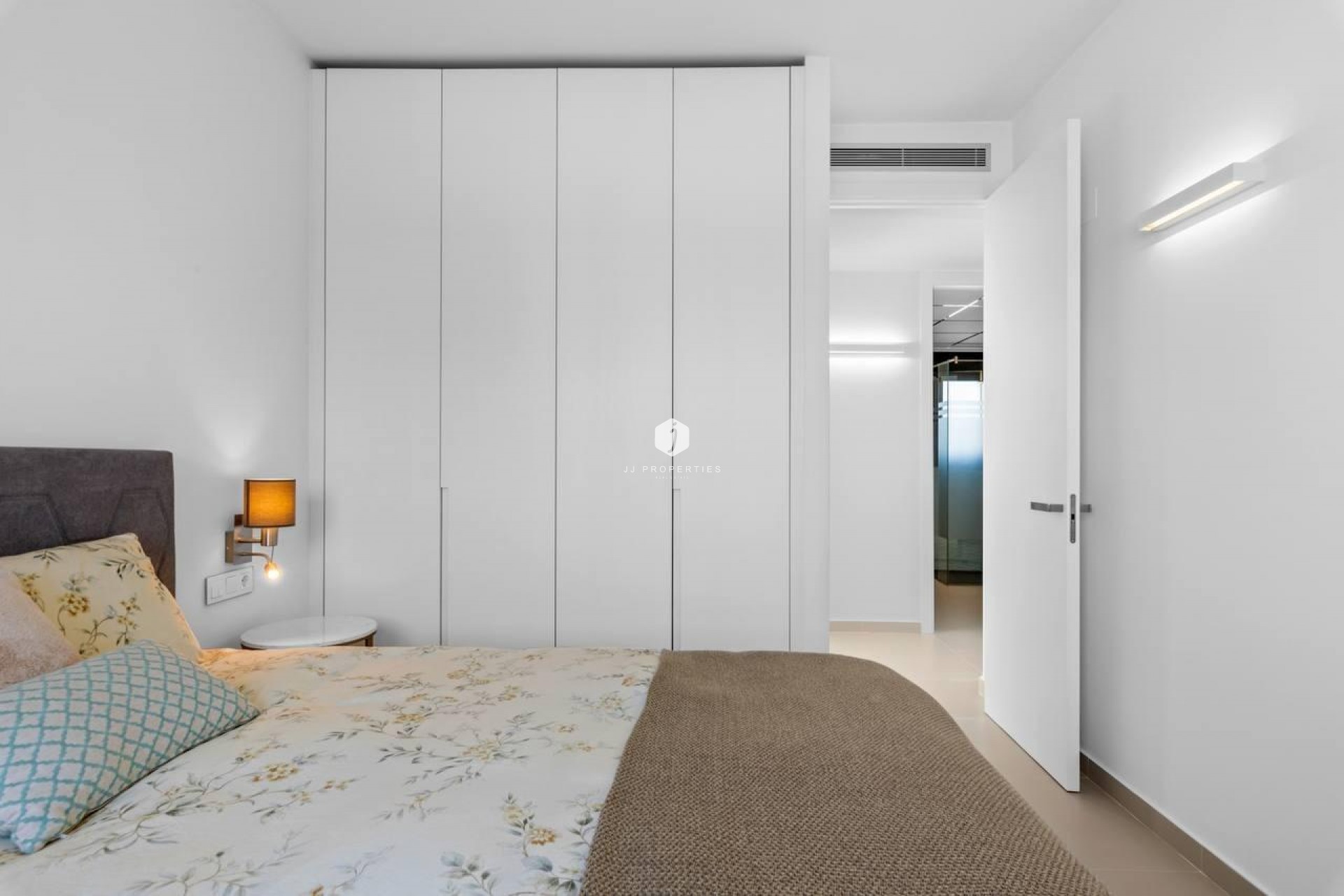 Z drugiej ręki - Villa -
Orihuela Costa - Campoamor