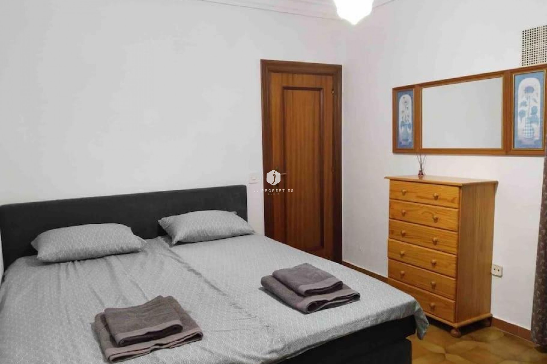 Z drugiej ręki - Villa -
Orihuela Costa - Campoamor