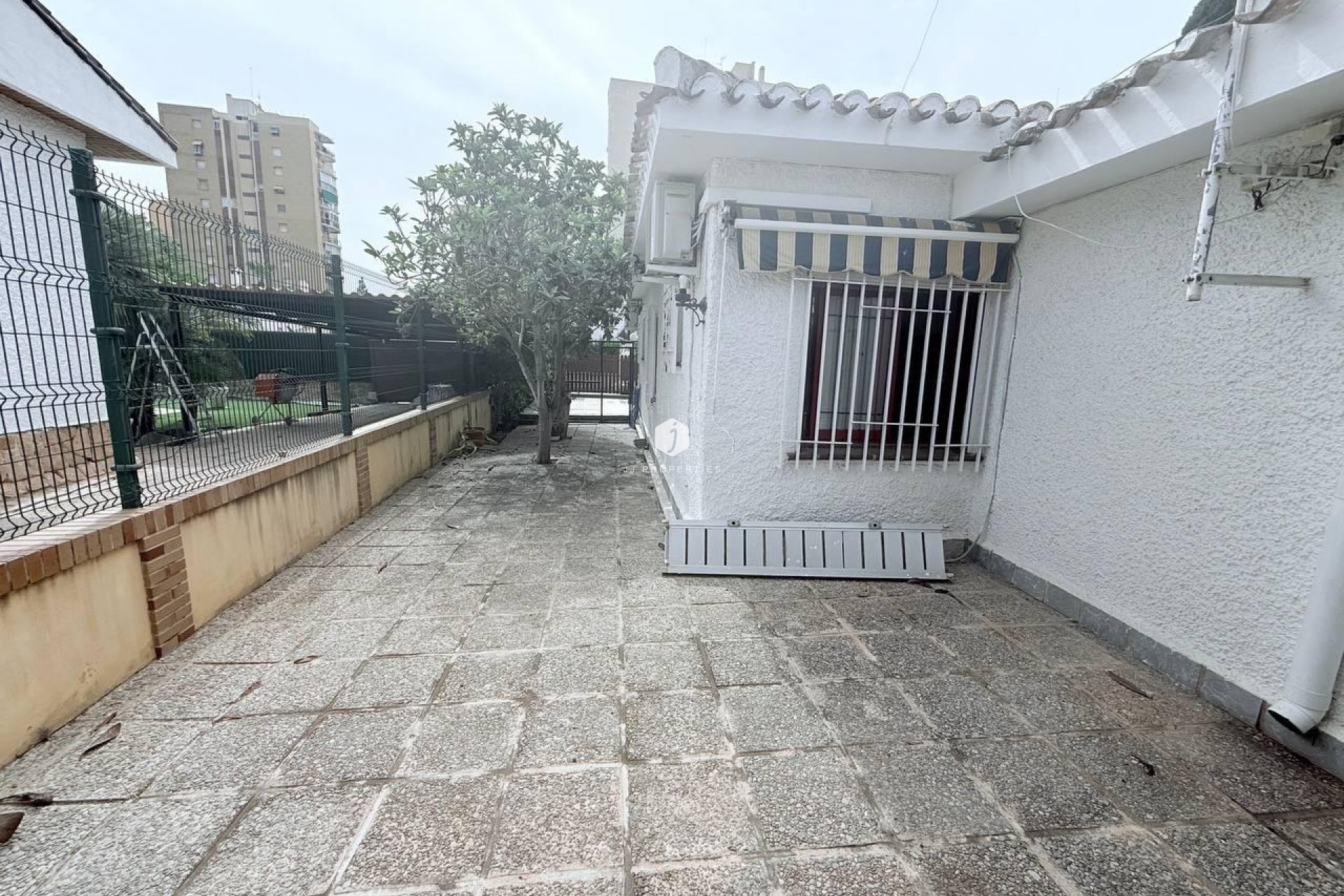 Z drugiej ręki - Villa -
Orihuela Costa - Campoamor