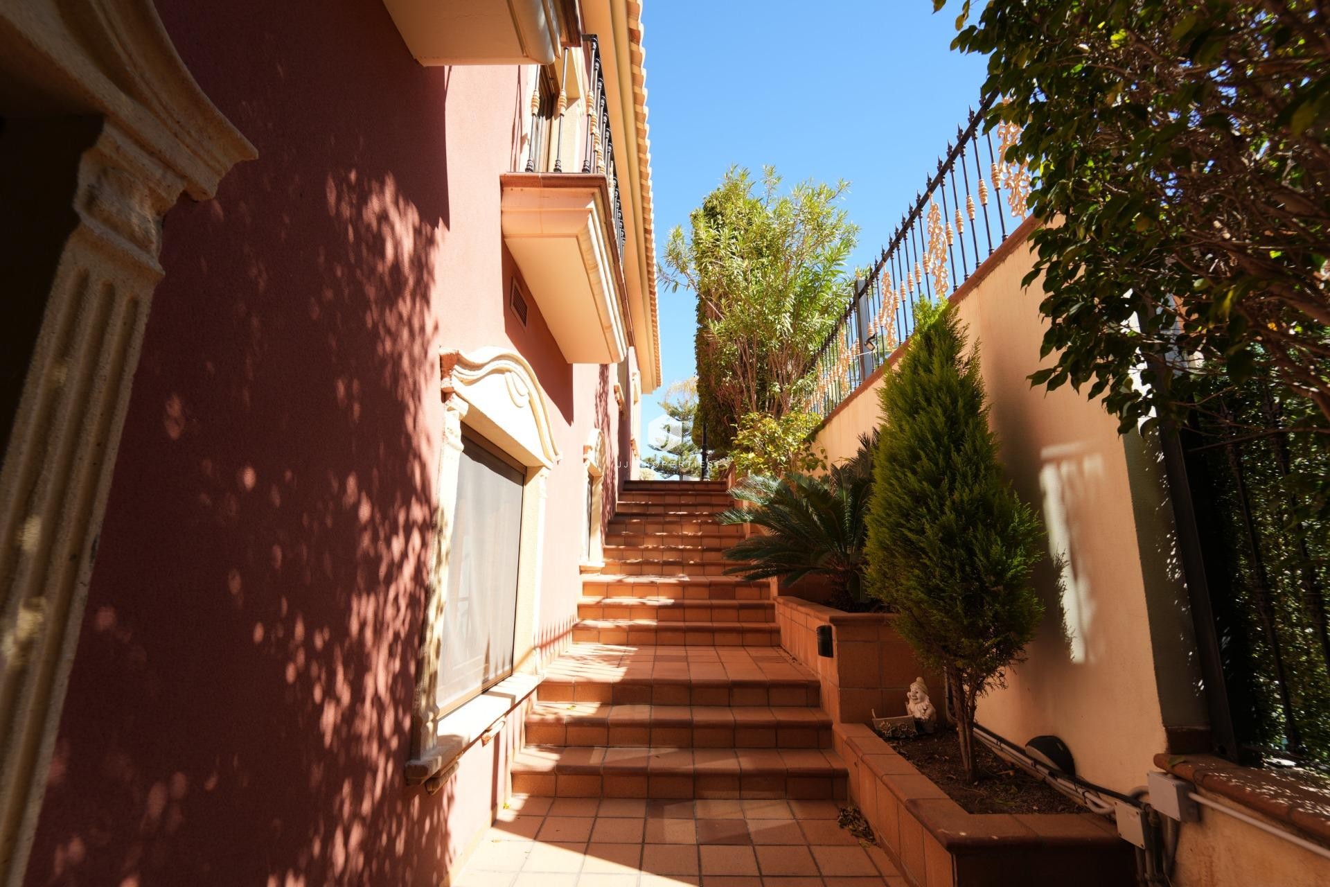 Z drugiej ręki - Villa -
Orihuela Costa - Campoamor