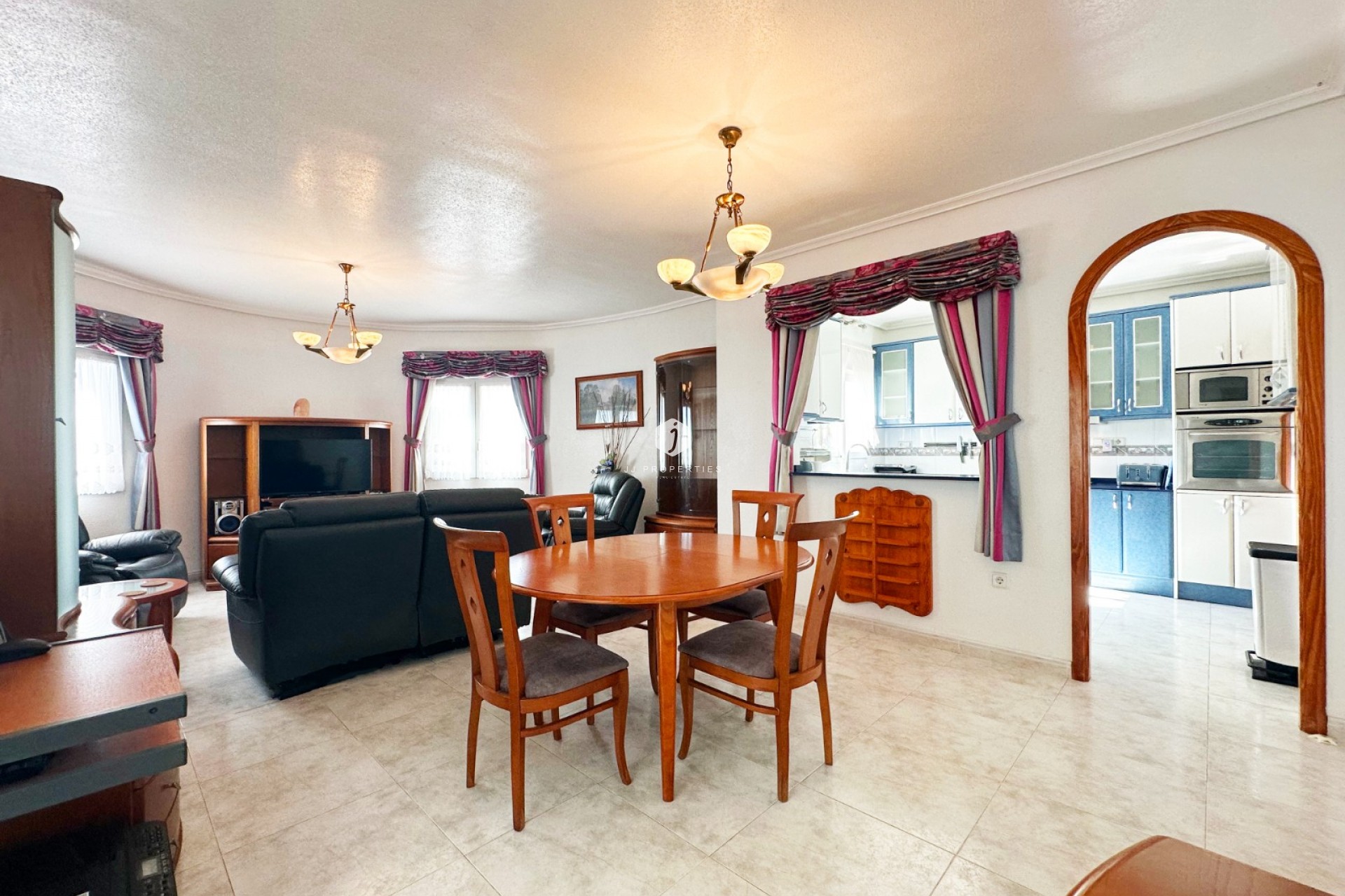 Z drugiej ręki - Villa -
Orihuela Costa - Costa Blanca