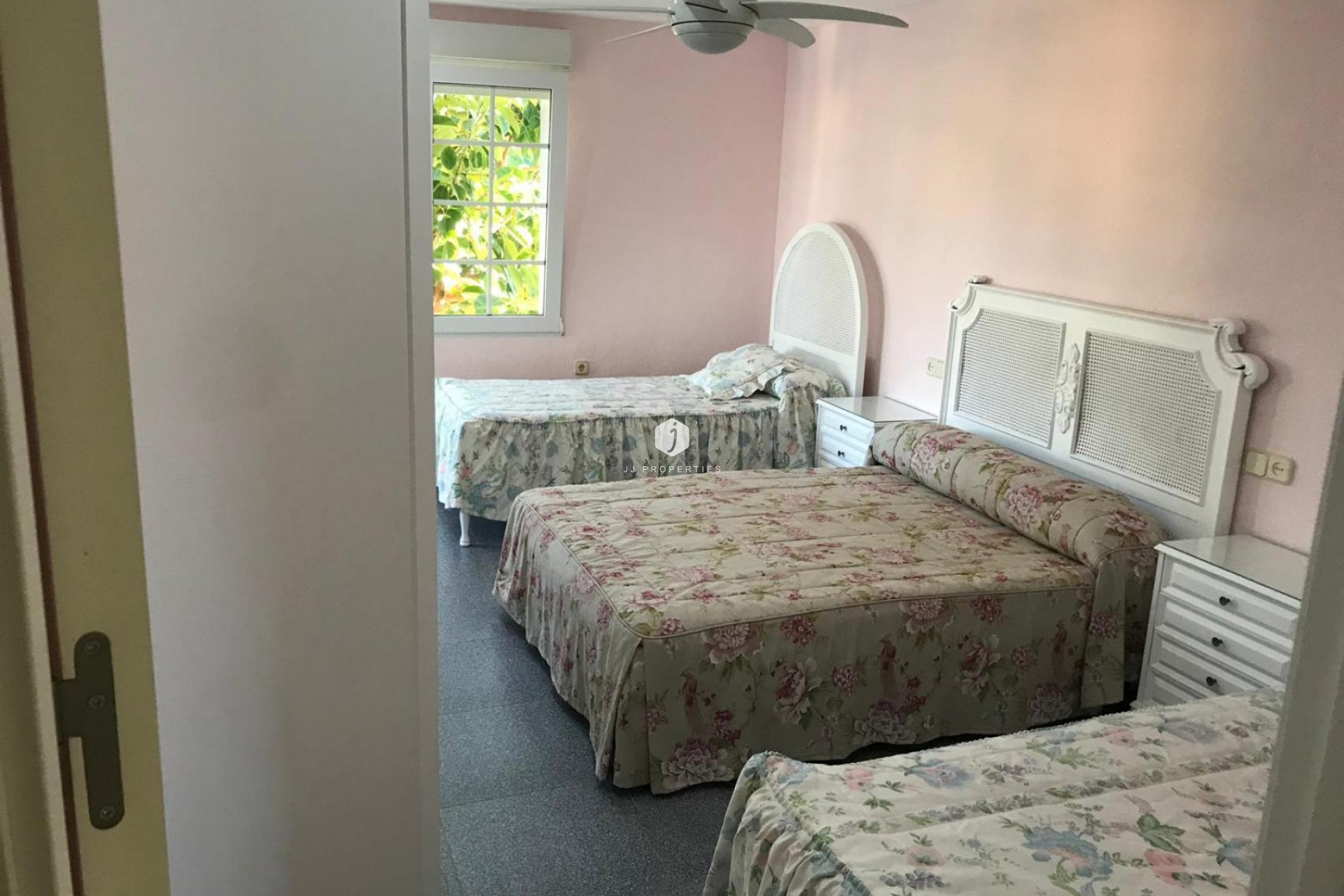 Z drugiej ręki - Villa -
Orihuela Costa - Costa Blanca