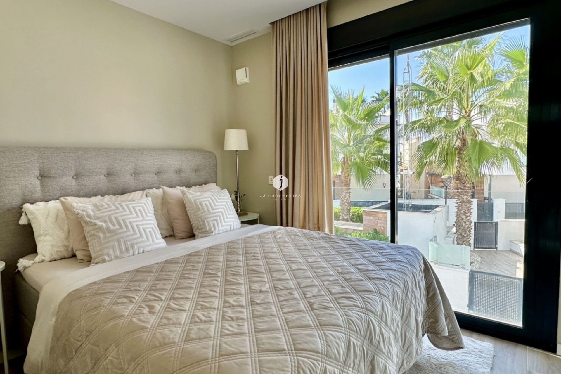 Z drugiej ręki - Villa -
Orihuela Costa - Costa Blanca