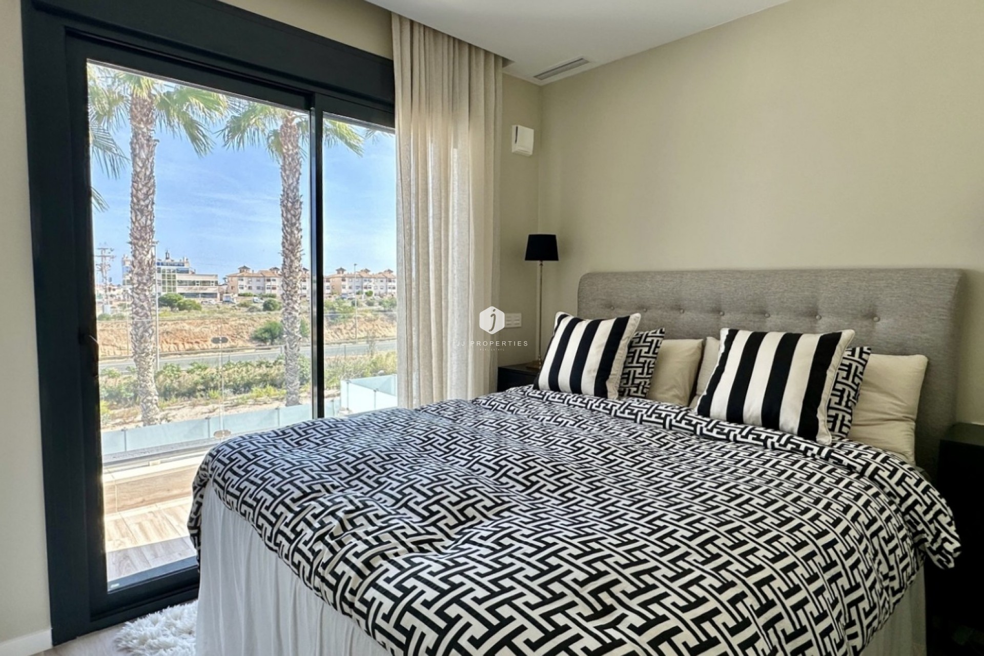 Z drugiej ręki - Villa -
Orihuela Costa - Costa Blanca