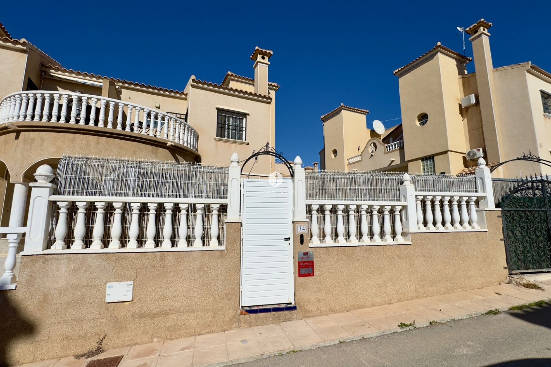 Z drugiej ręki - Villa -
Orihuela Costa - Costa Blanca