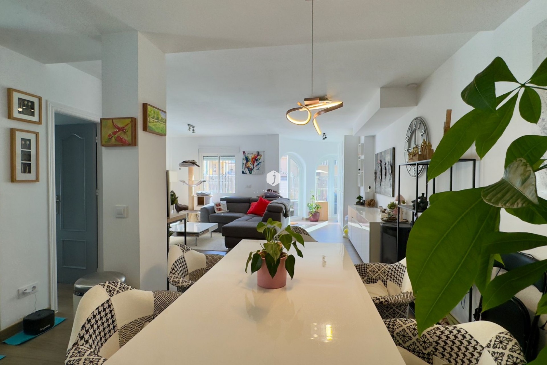 Z drugiej ręki - Villa -
Orihuela Costa - Costa Blanca