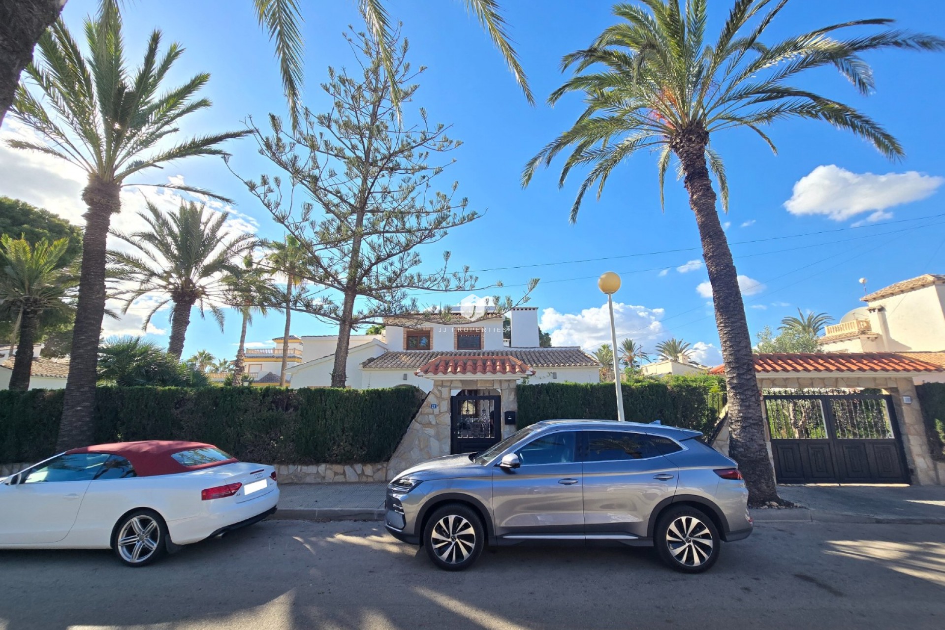 Z drugiej ręki - Villa -
Orihuela Costa - Costa Blanca