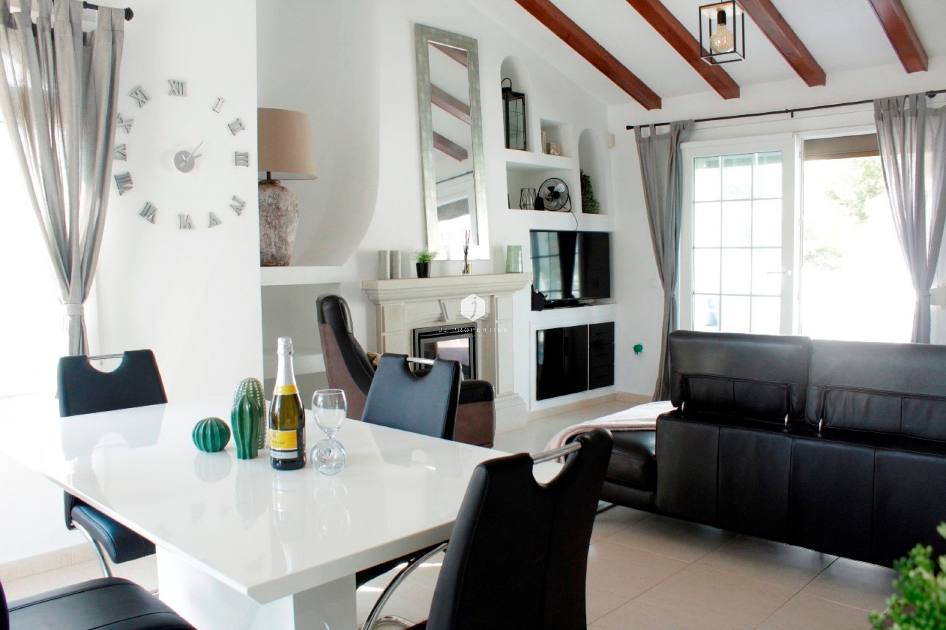 Z drugiej ręki - Villa -
Orihuela Costa - Costa Blanca