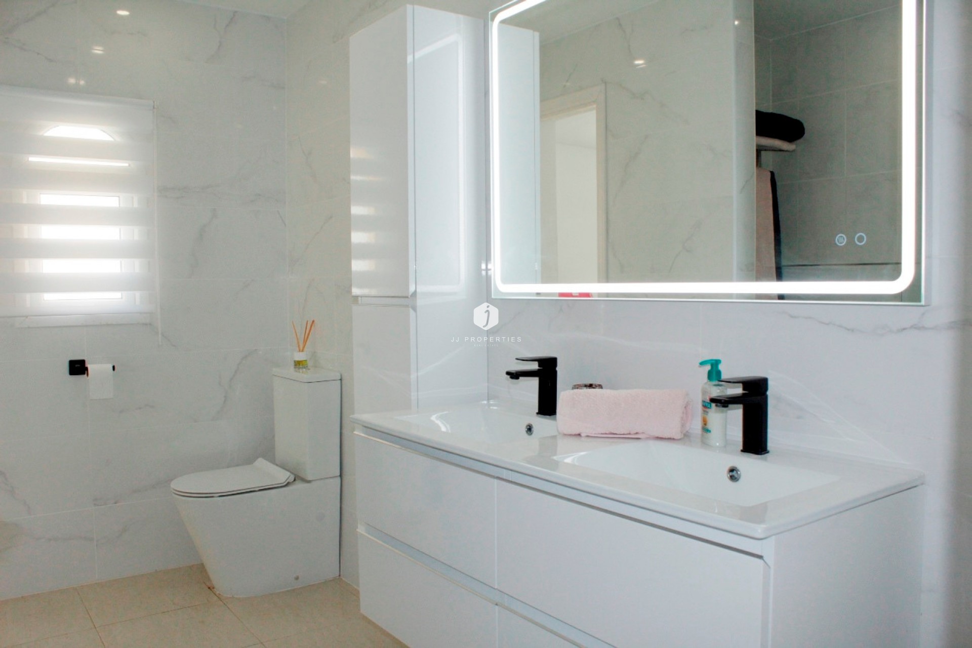 Z drugiej ręki - Villa -
Orihuela Costa - Costa Blanca