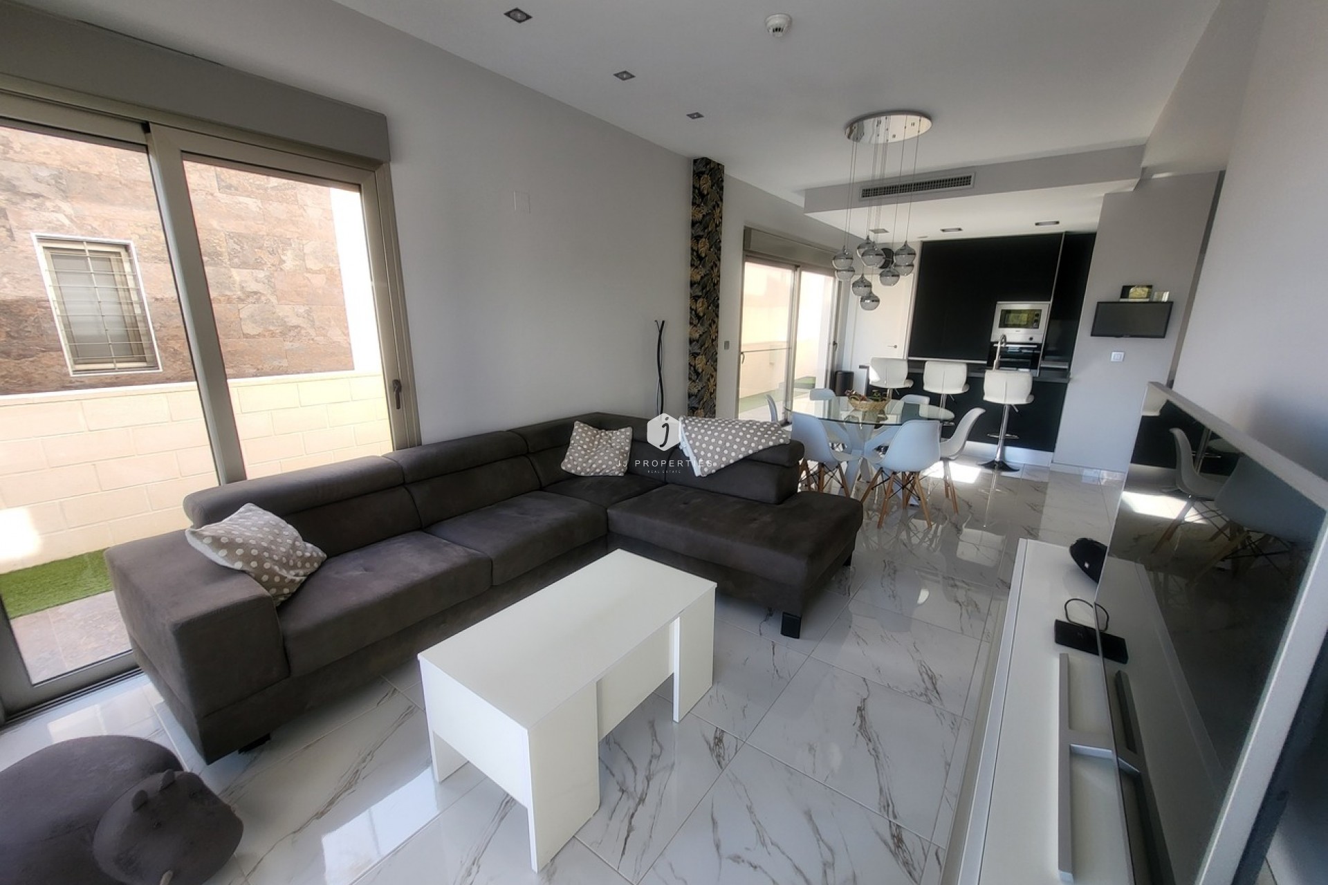 Z drugiej ręki - Villa -
Orihuela Costa - Costa Blanca