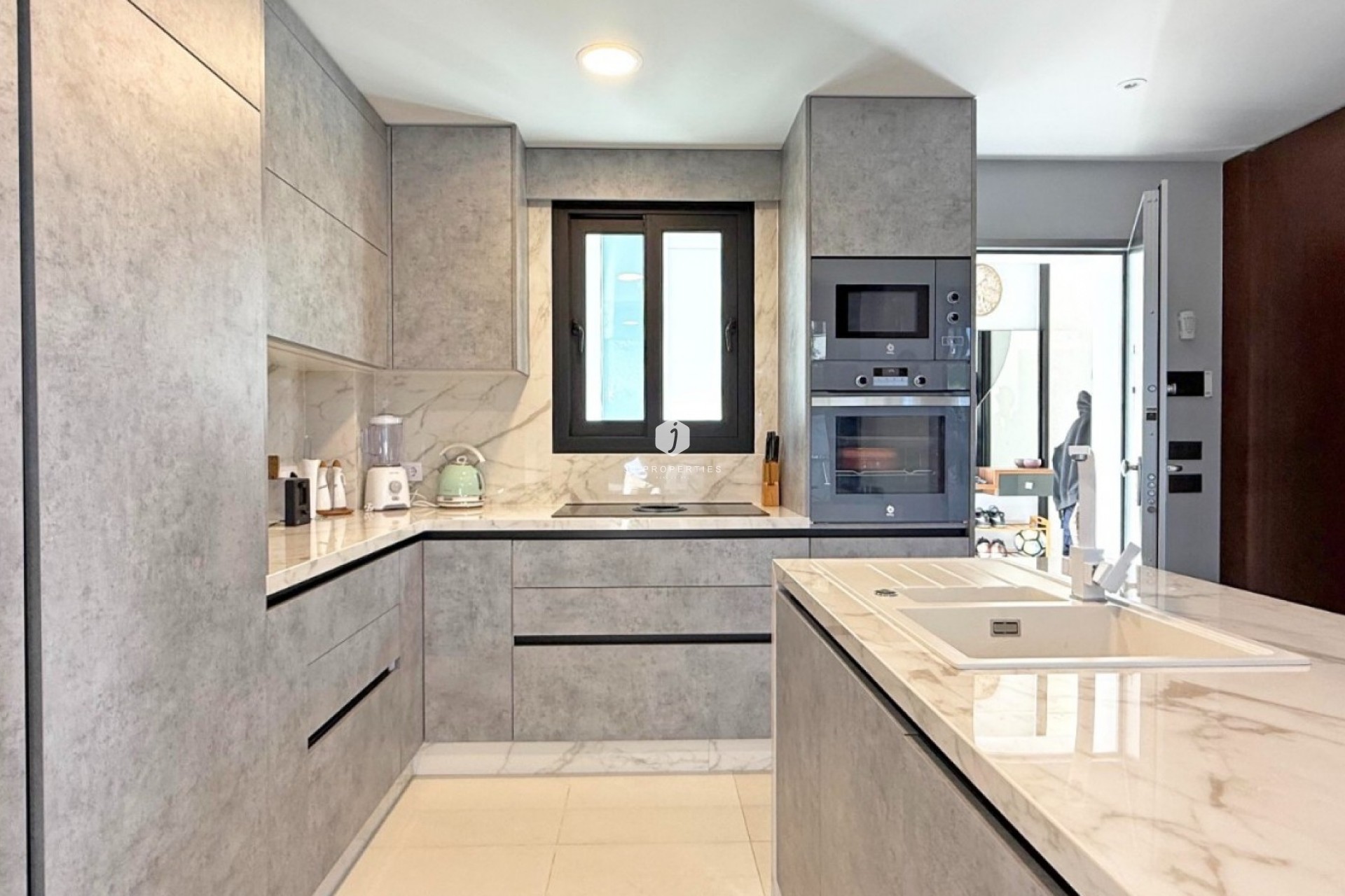 Z drugiej ręki - Villa -
Orihuela Costa - Costa Blanca