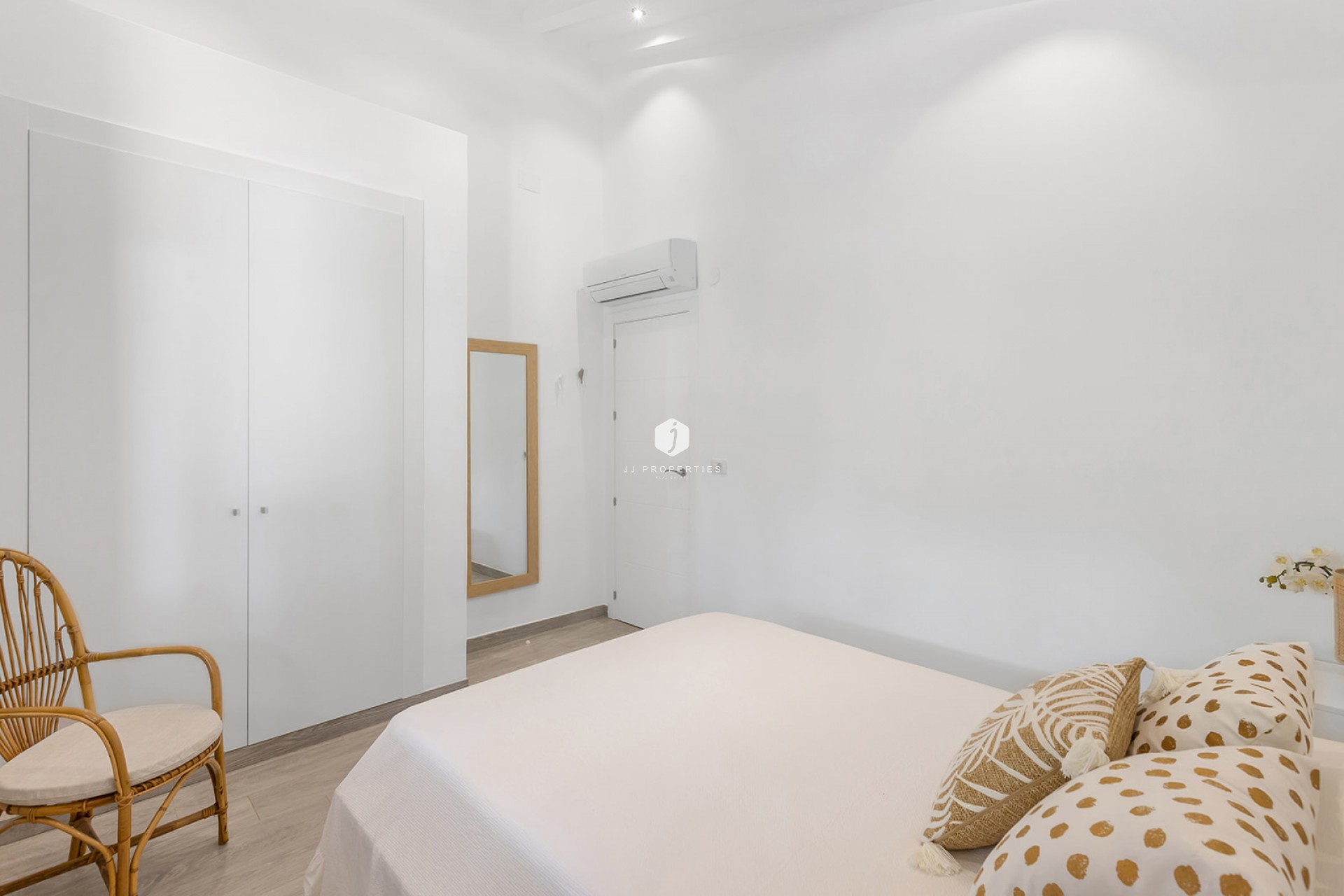 Z drugiej ręki - Villa -
Orihuela Costa - Costa Blanca