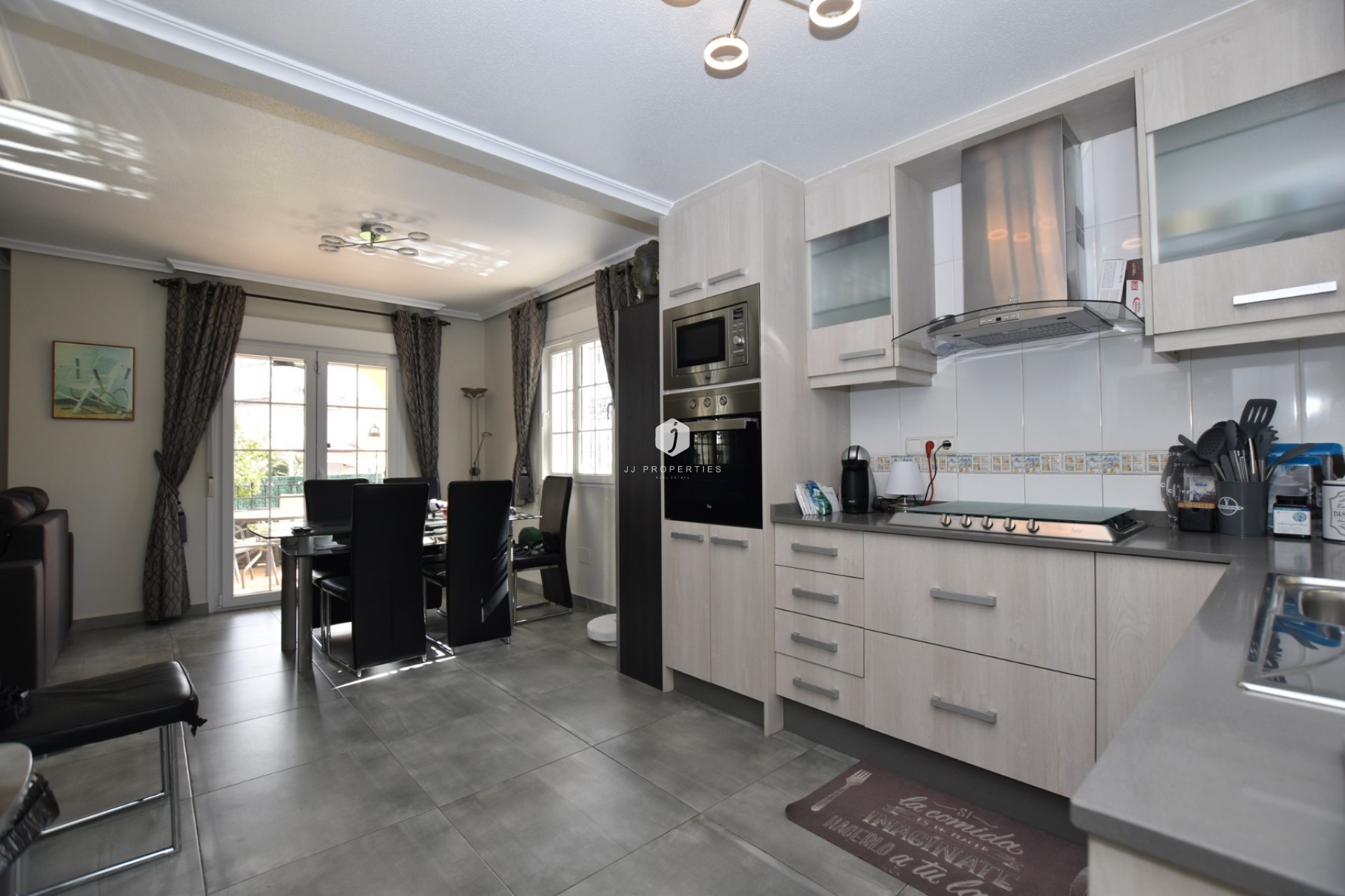 Z drugiej ręki - Villa -
Orihuela Costa - Costa Blanca