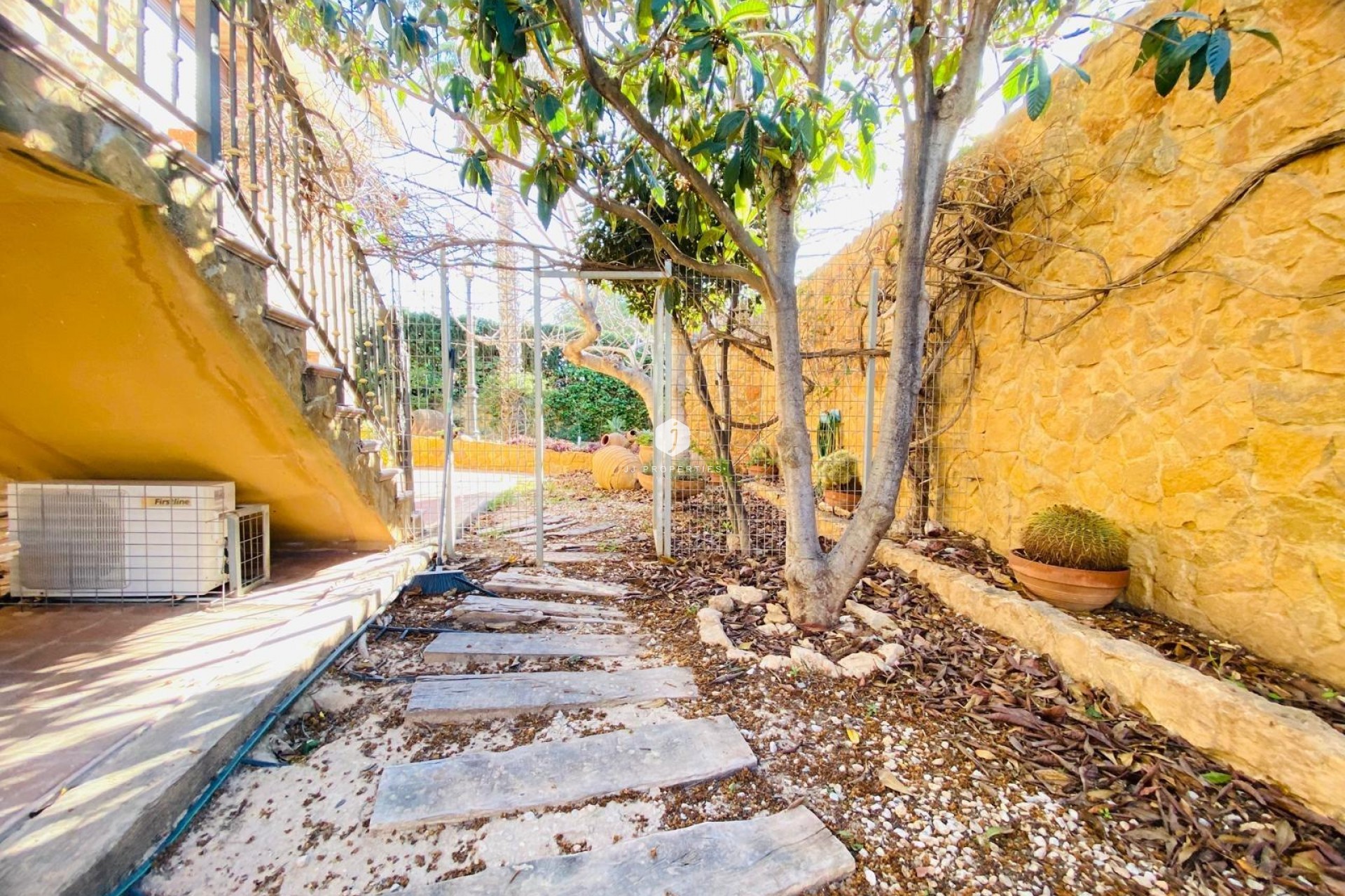 Z drugiej ręki - Villa -
Orihuela Costa - La Florida