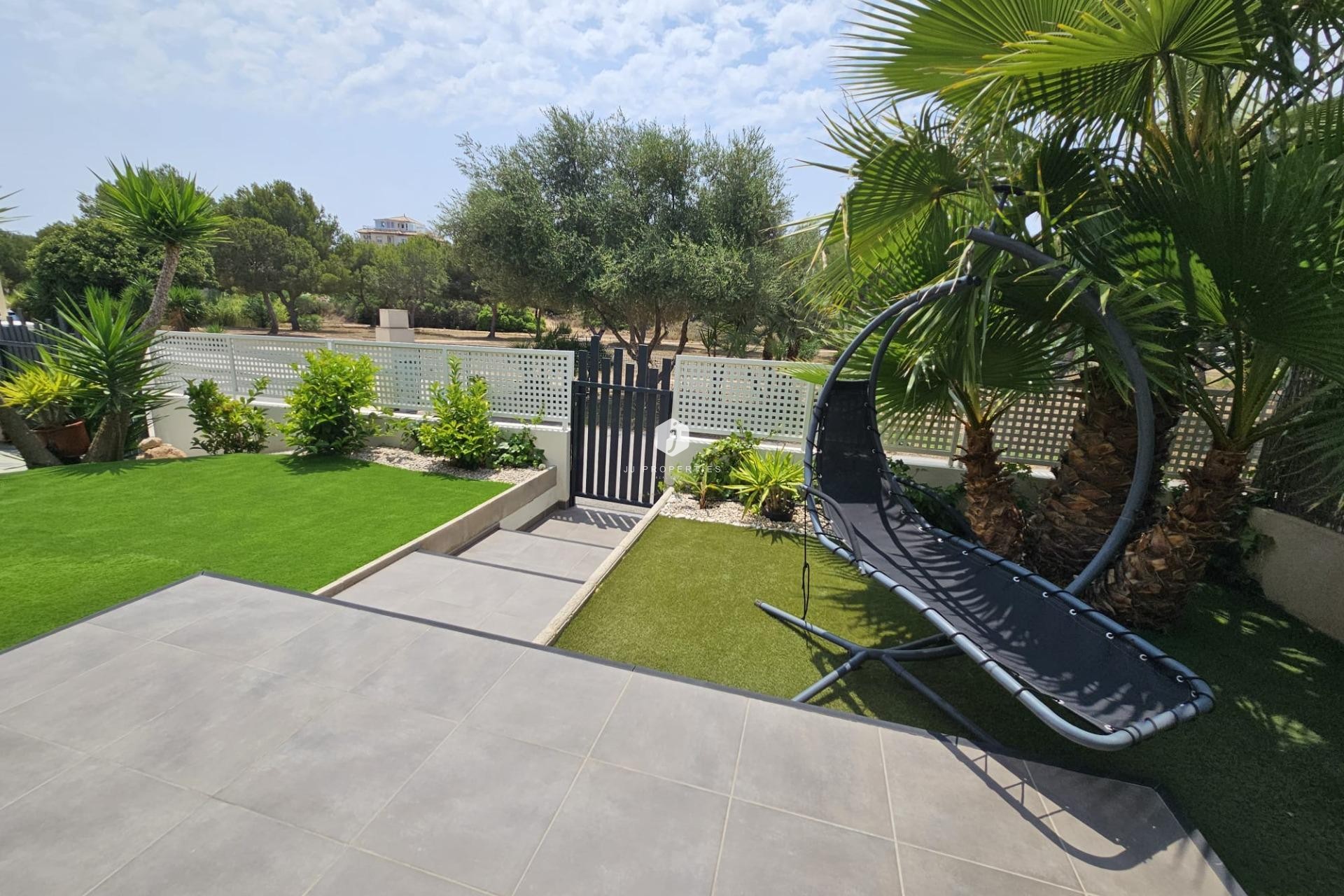 Z drugiej ręki - Villa -
Orihuela Costa - La Regia