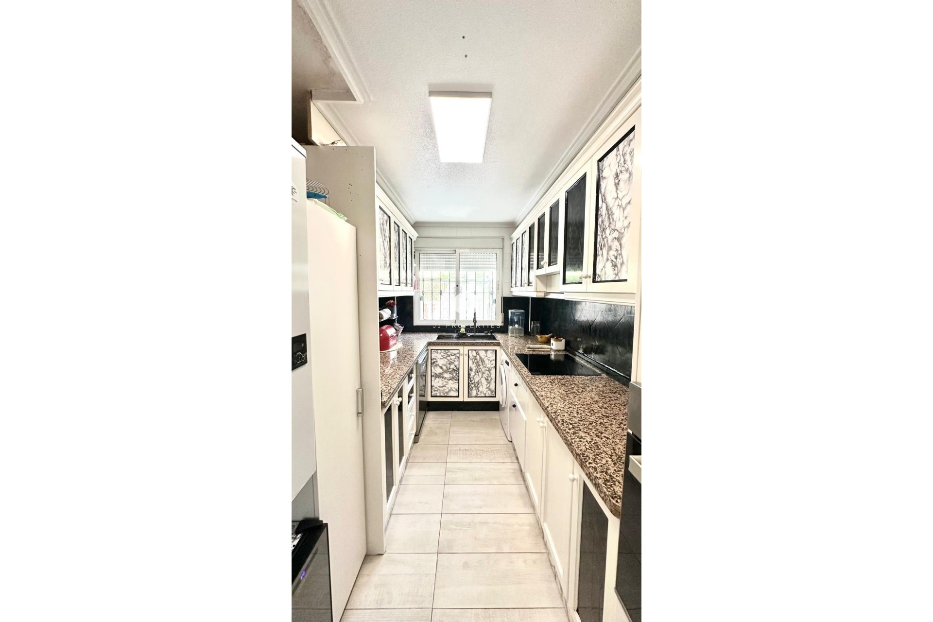 Z drugiej ręki - Villa -
Orihuela Costa - La Regia